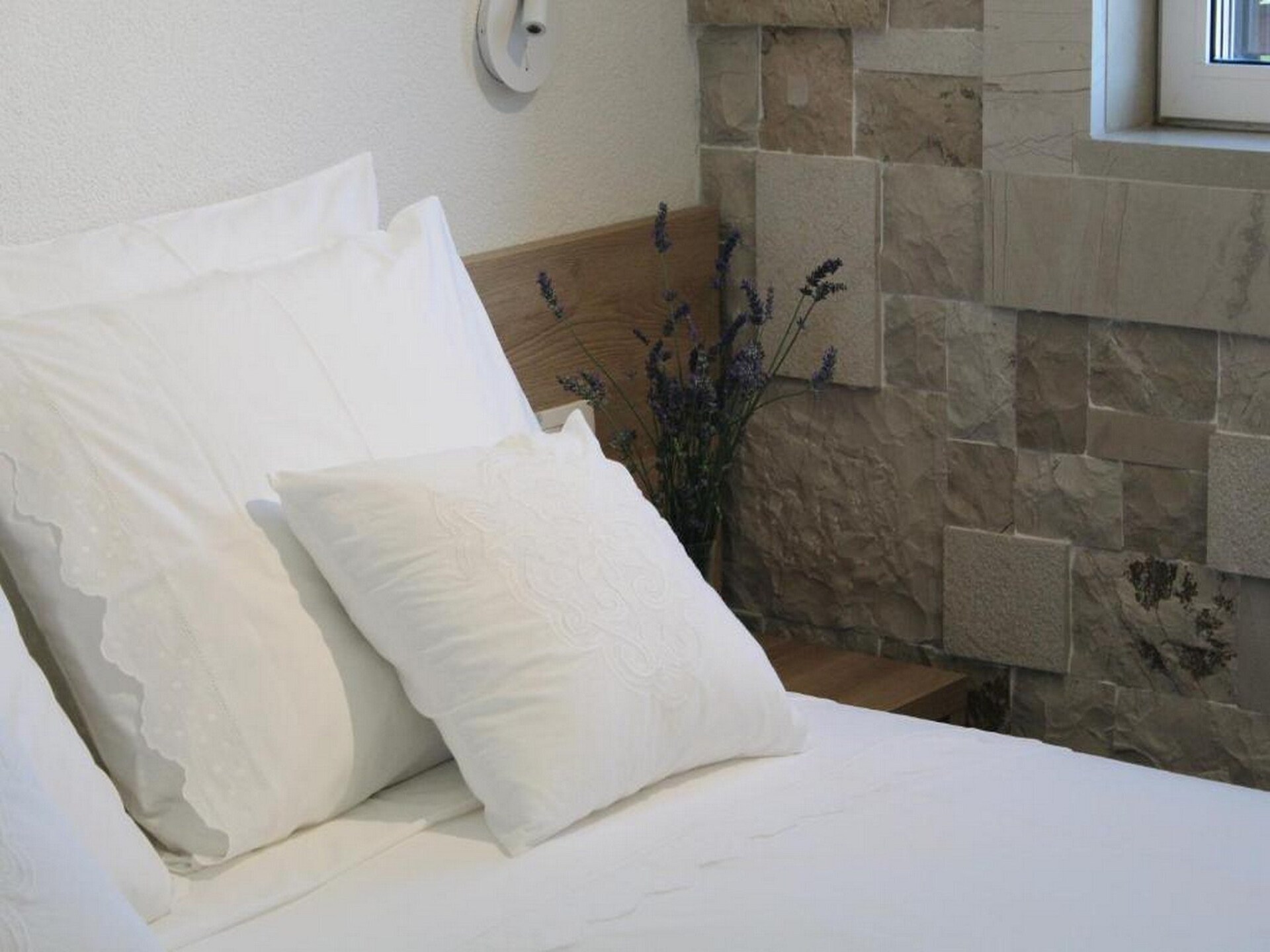 Villa Vera: Vrijstaande villa met privézwembad op 100 meter van zee in Lovište - foto 12