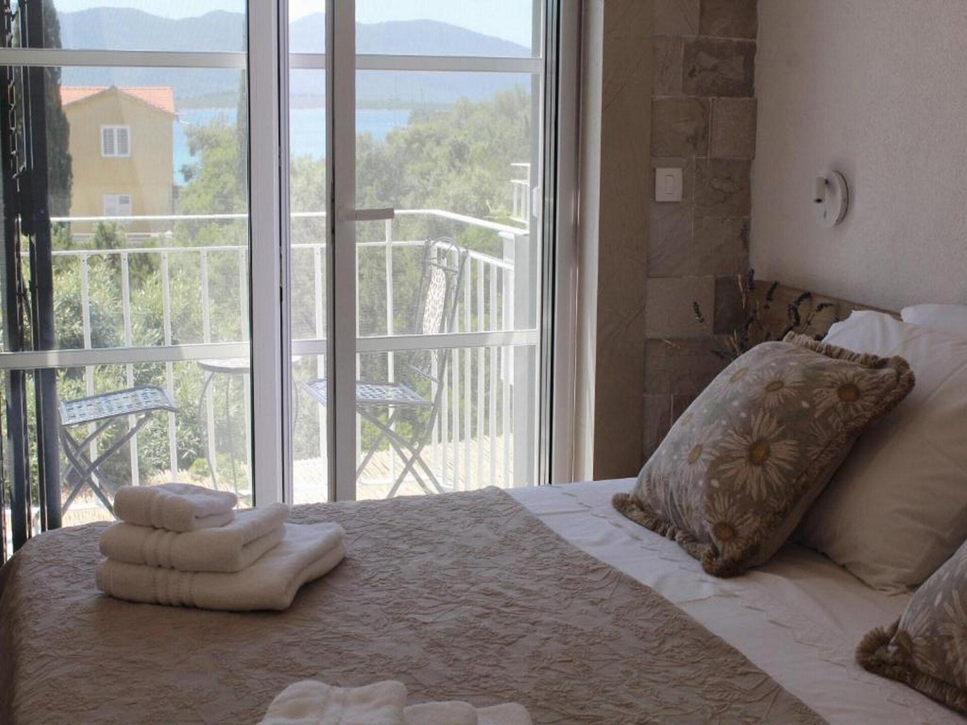 Villa Vera: Vrijstaande villa met privézwembad op 100 meter van zee in Lovište - foto 9