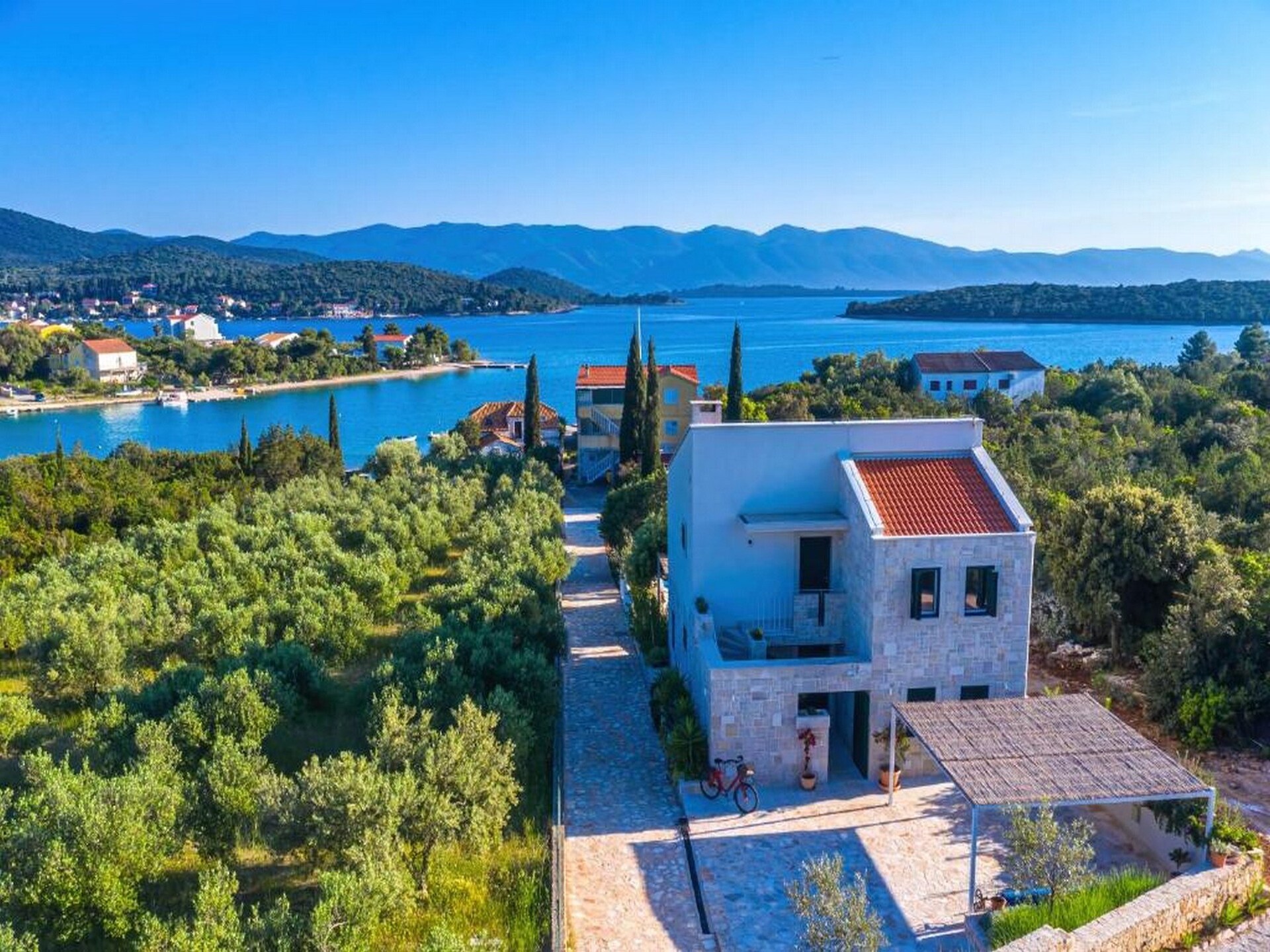 Villa Vera: Vrijstaande villa met privézwembad op 100 meter van zee in Lovište - foto 31