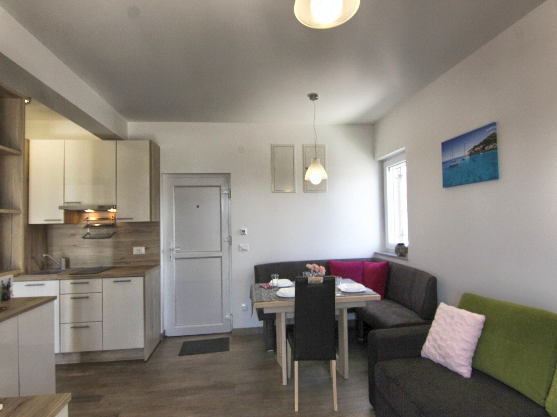 Licht appartement met zeezicht en terras in Pakoštane - foto 8