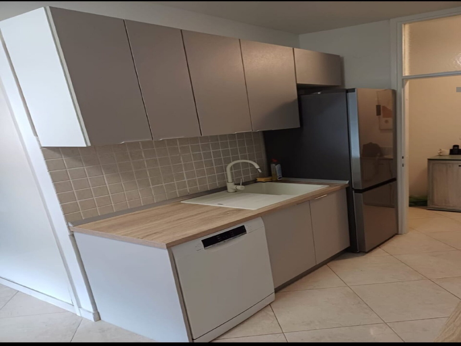 Ruim 3-kamerappartement met loggia in Split, op 3 km van het strand - foto 23