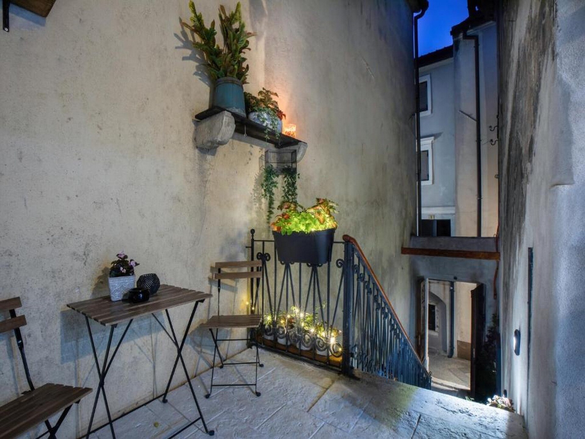 Historisch studio-appartement in hartje Senj, 200m van het strand - foto 18