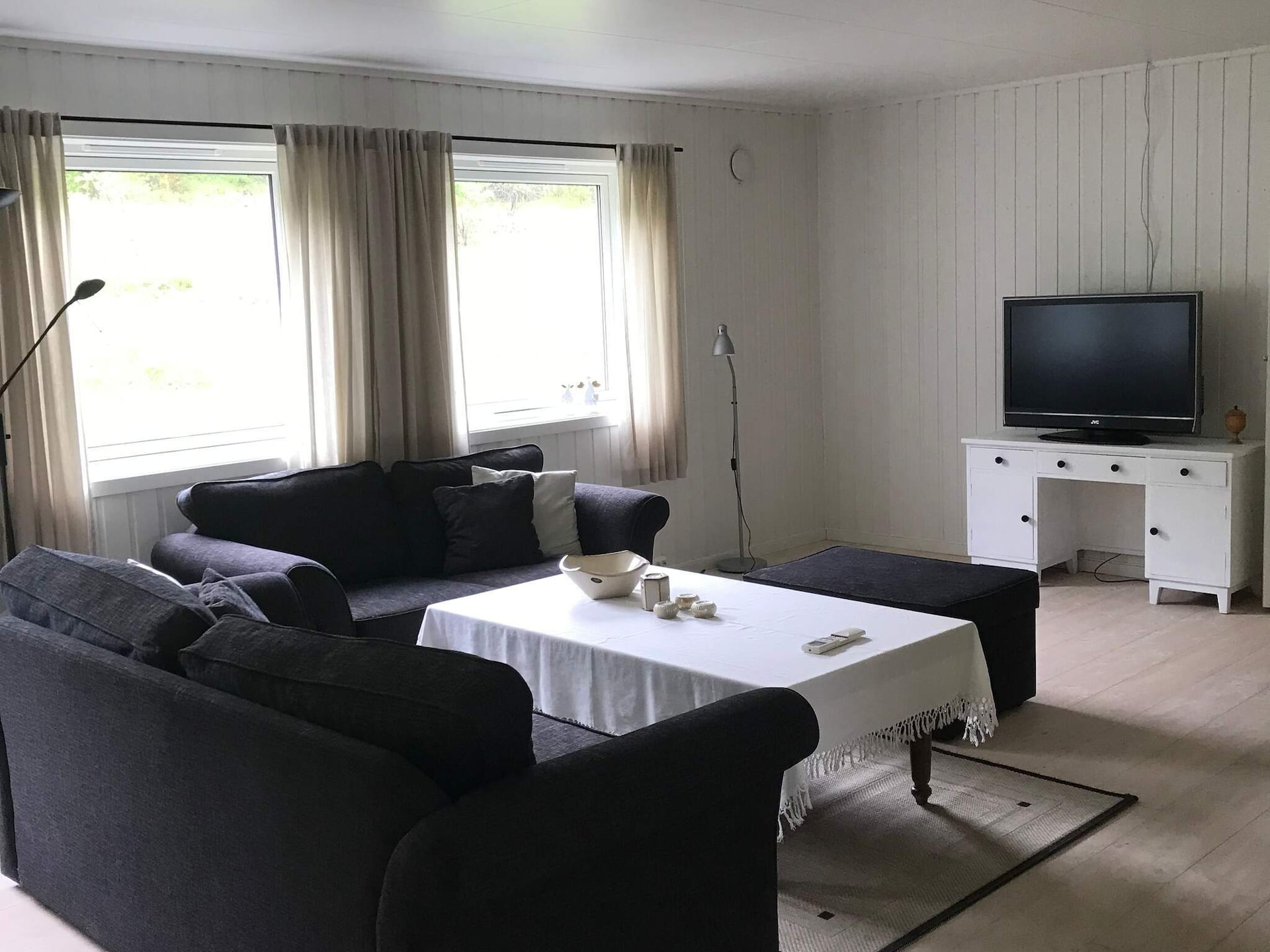 Ruim appartement aan de Våglandsfjord met sauna en open haard - foto 9