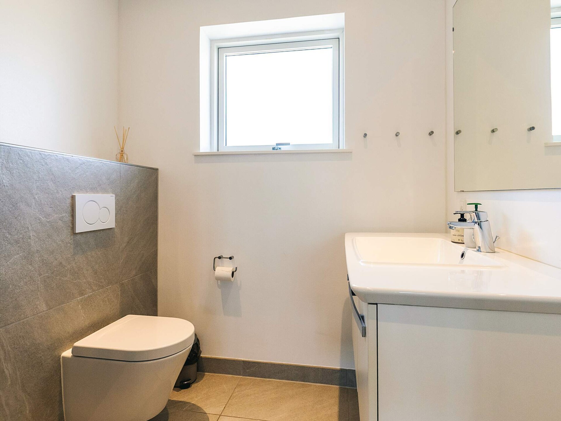 Luxe vakantiehuis voor 12 personen met sauna, wildnisbad en activiteitenruimte op 300m van zee - foto 31