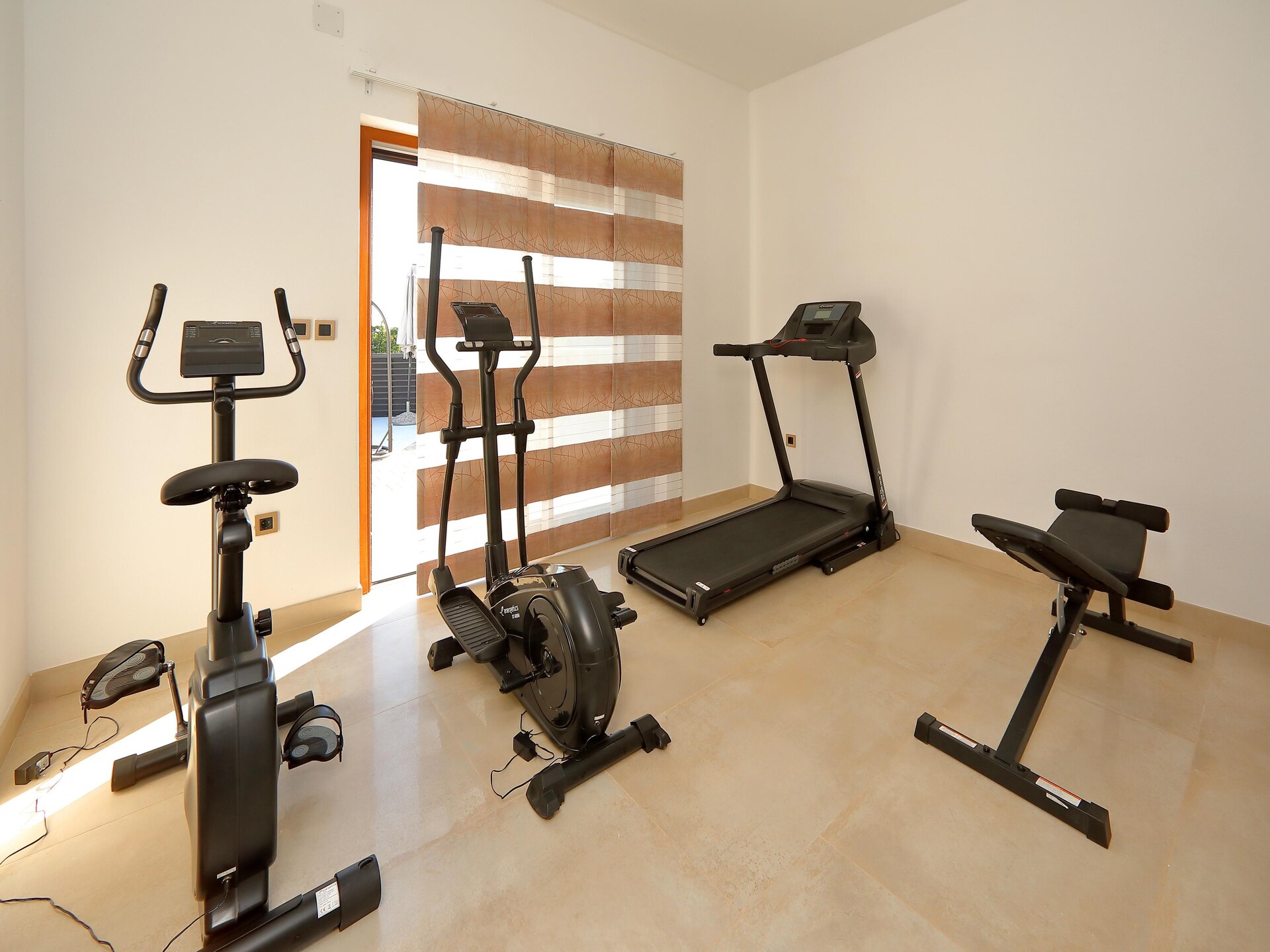 Villa Ivana 2: Ruime villa met privézwembad nabij zee en Paklenica - foto 10