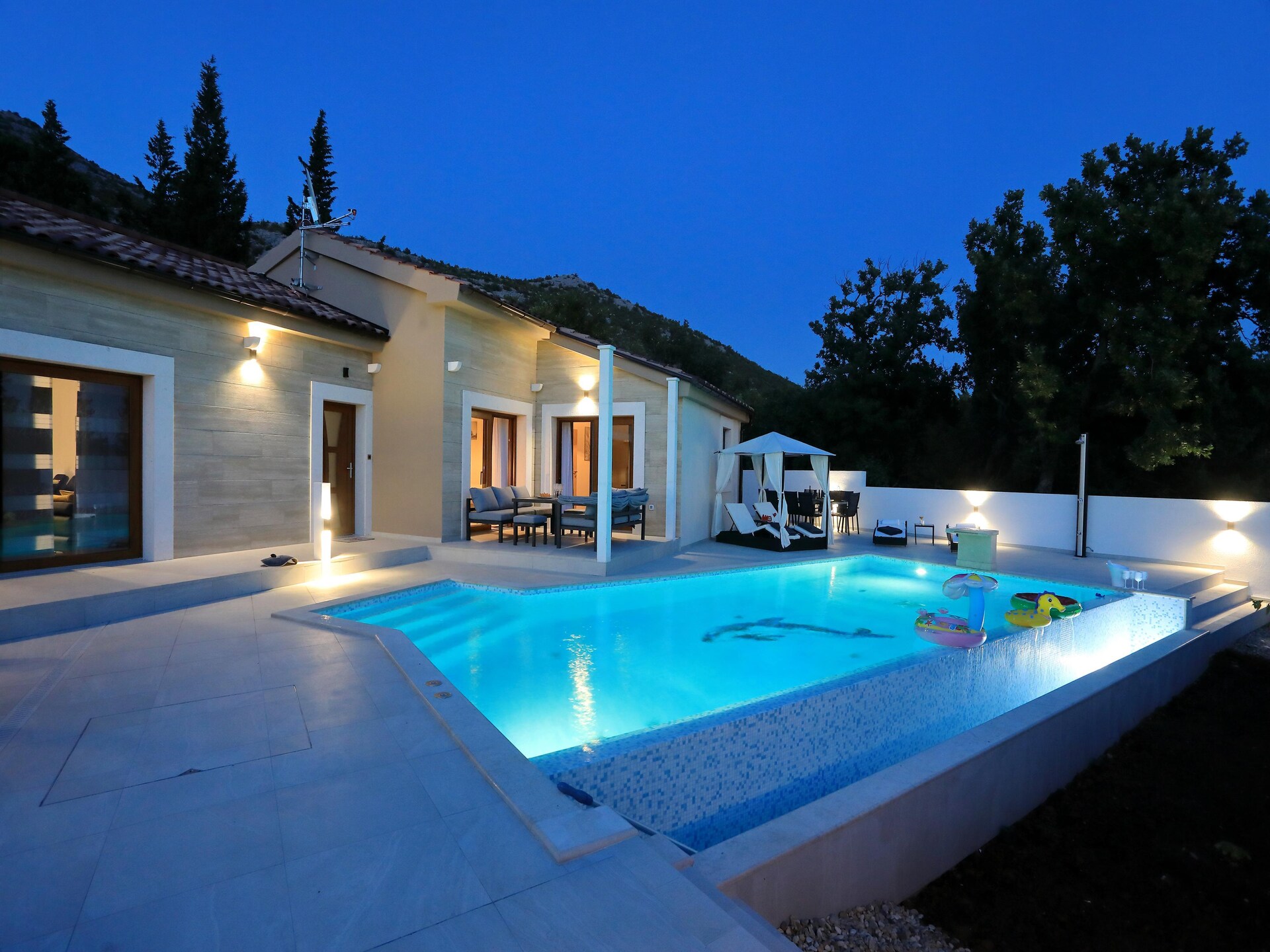 Villa Ivana 2: Ruime villa met privézwembad nabij zee en Paklenica - foto 14