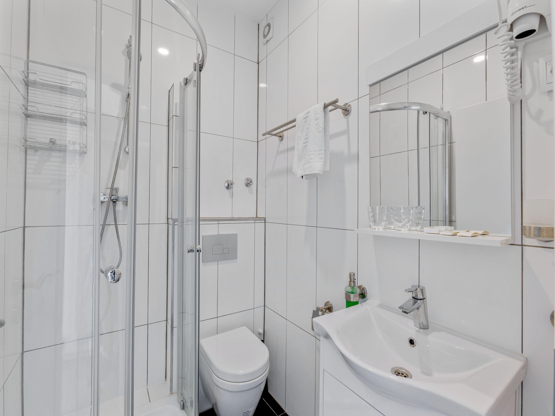 Licht appartement in Oberhausen, dichtbij bus en bakker - foto 15