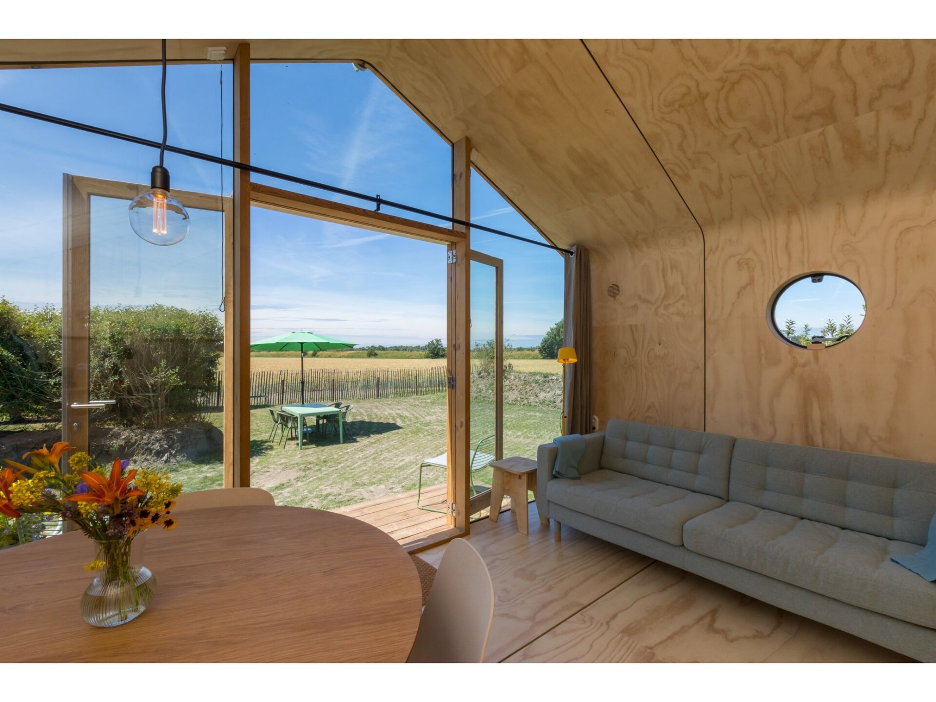 Wikkelhouse De Specht: duurzaam tiny house op Zeeuwse boerderij - foto 9