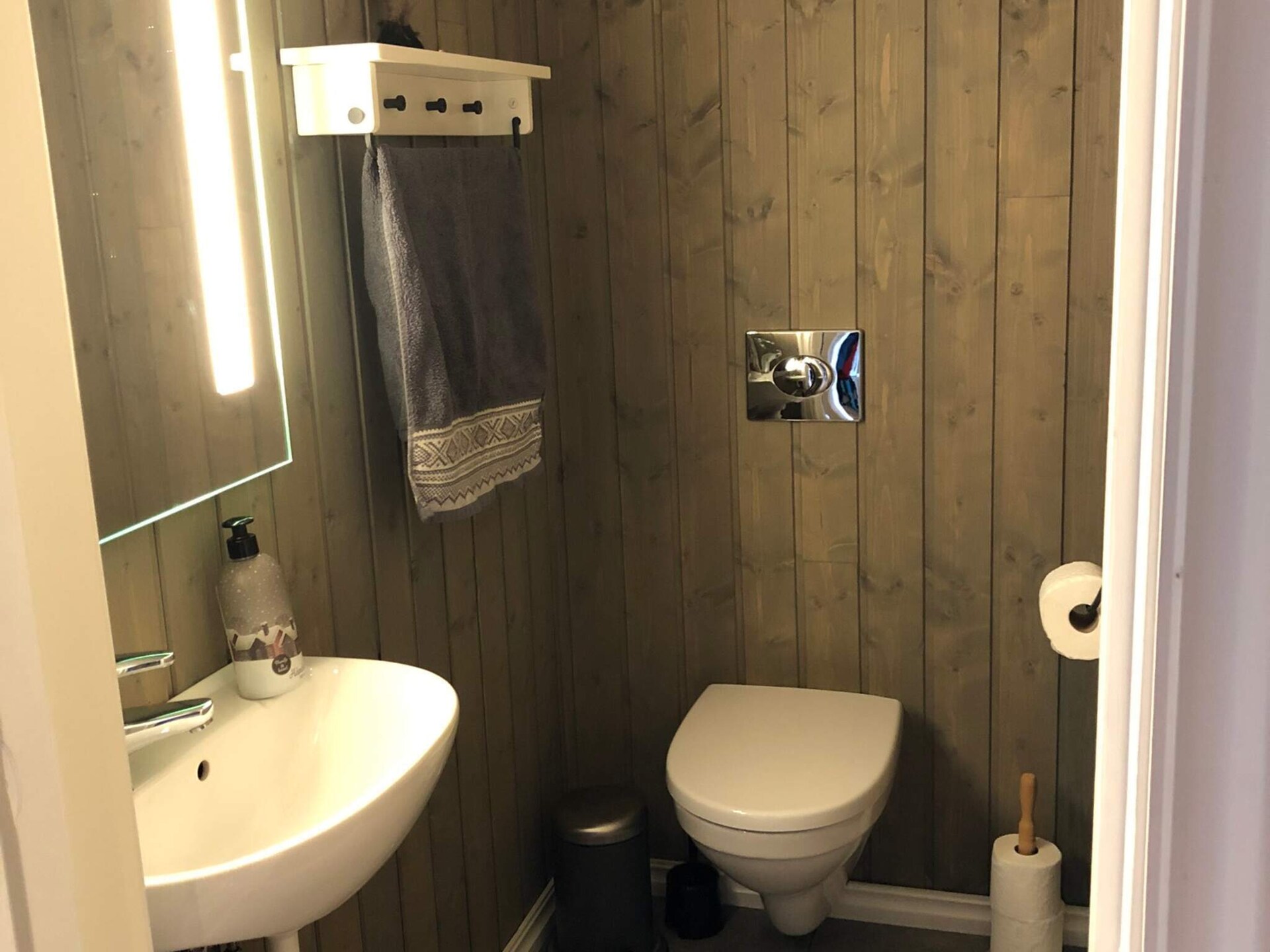 Ruim vakantiehuis in Skare, 10 meter van de piste & vlakbij Trolltunga - foto 22