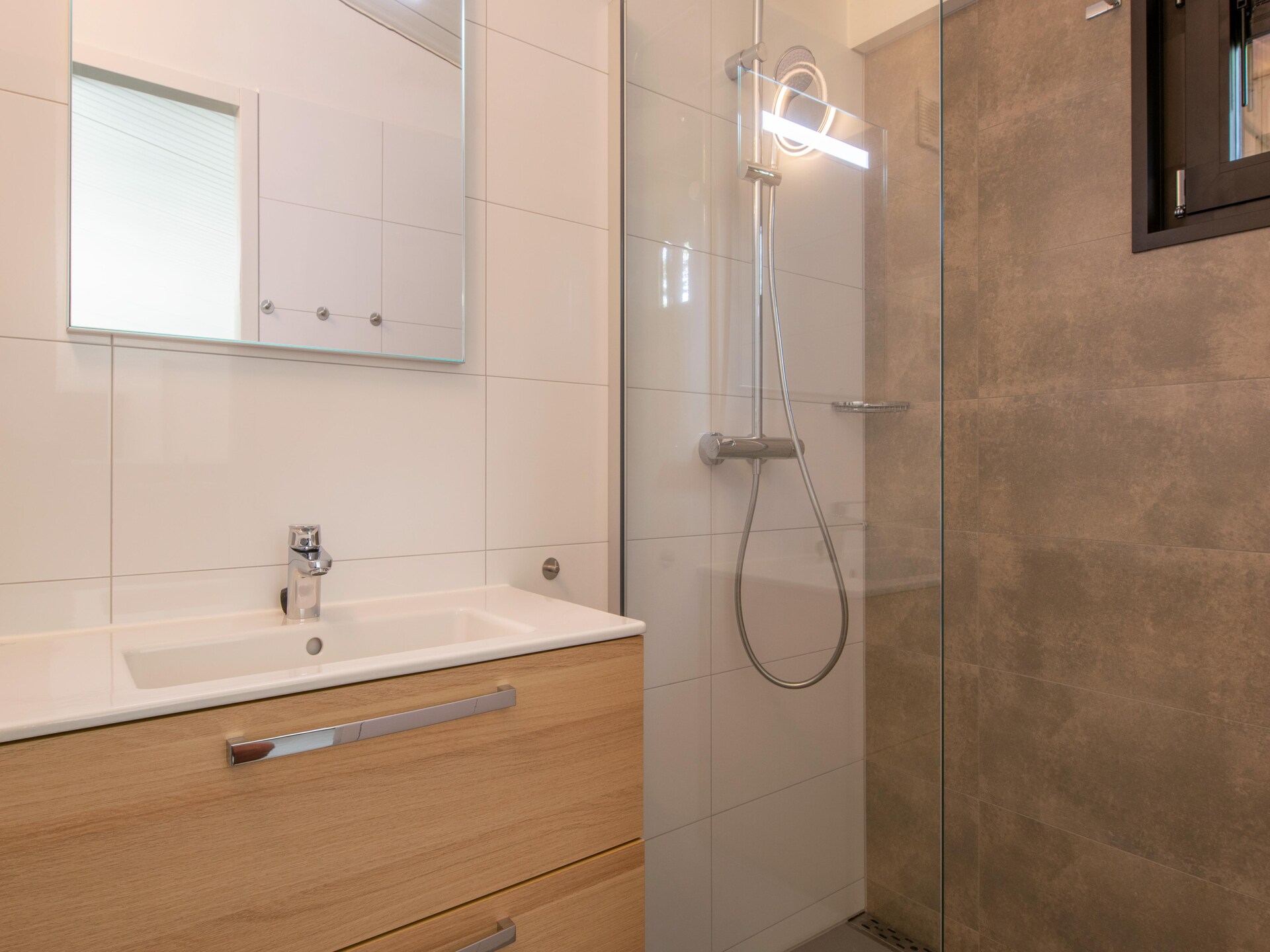 Chalet Bospark 't Wolfsven 16: Luxe familieverblijf in bosrijk Brabant - foto 10
