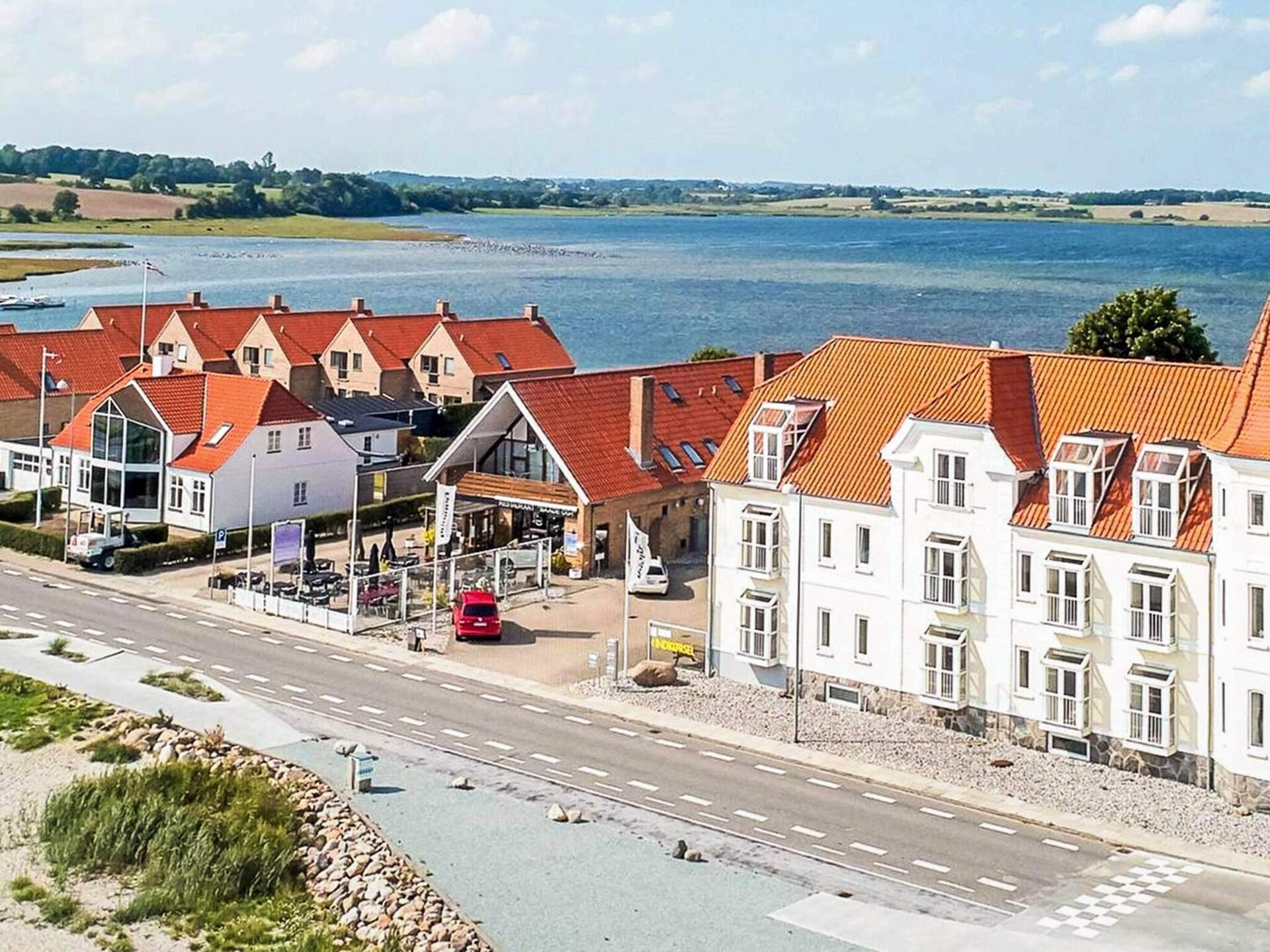 Vakantiehuis direct aan het strand van Hejls met uitzicht over de Kleine Belt - foto 1