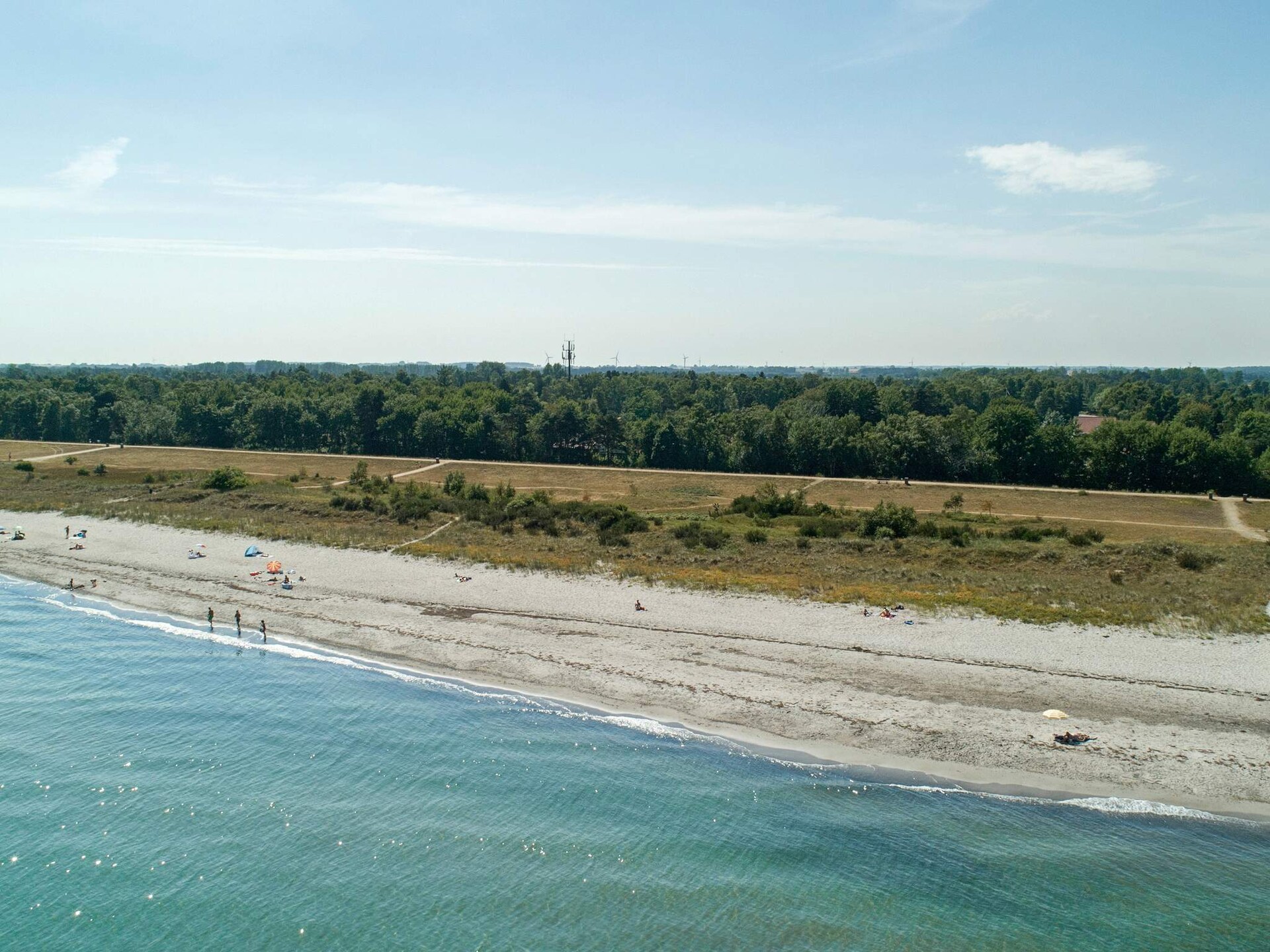 Gerenoveerd vakantiehuis bij het zandstrand in Væggerløse - foto 16
