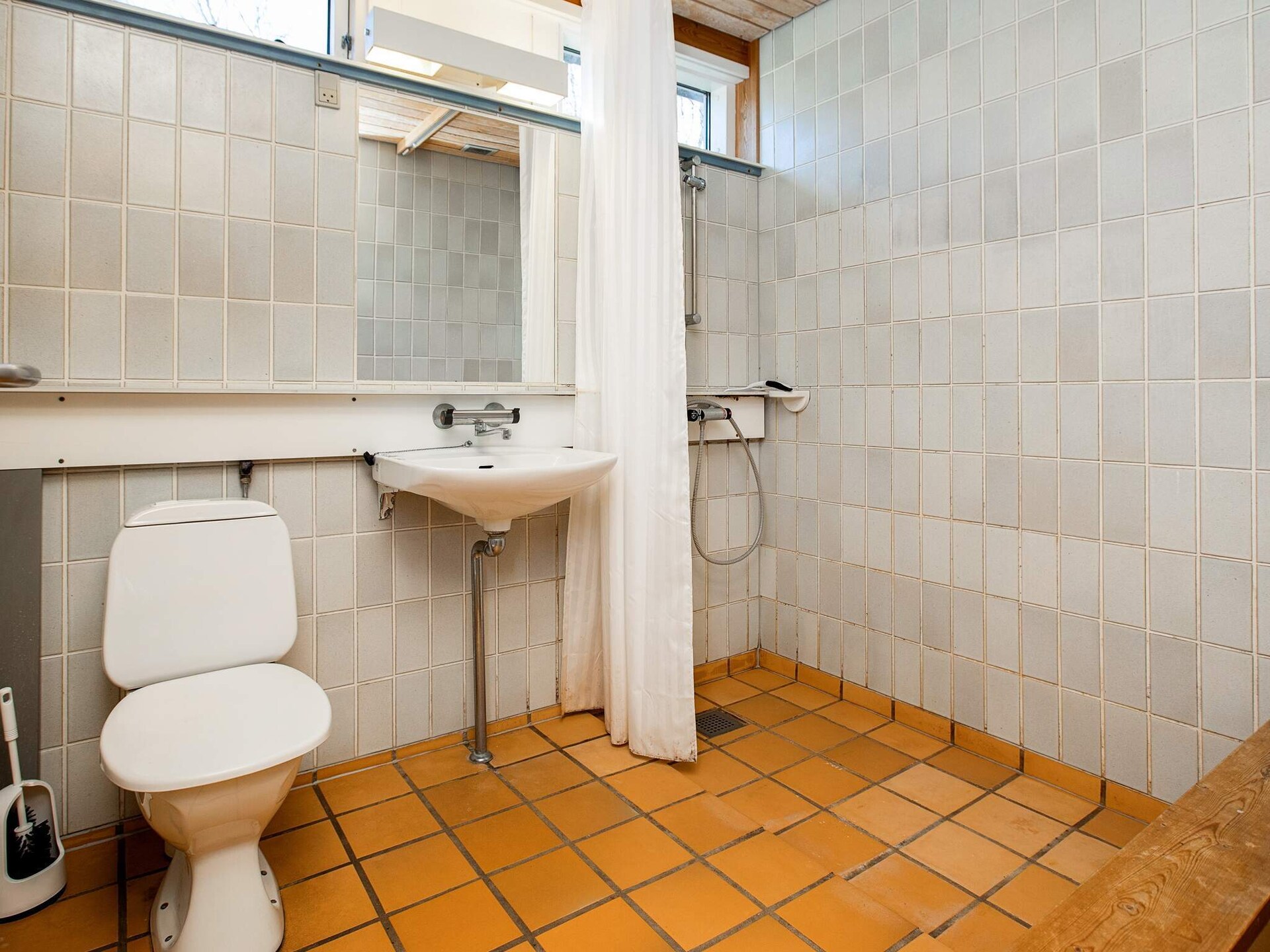 Gerenoveerd vakantiehuis bij het zandstrand in Væggerløse - foto 52