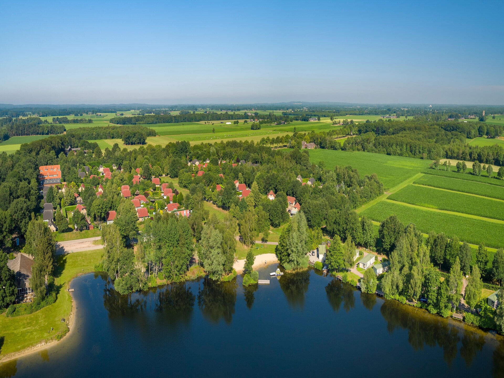 Luxe vakantielodge met airco op Recreatiepark Tolplas, huisdieren welkom - foto 34
