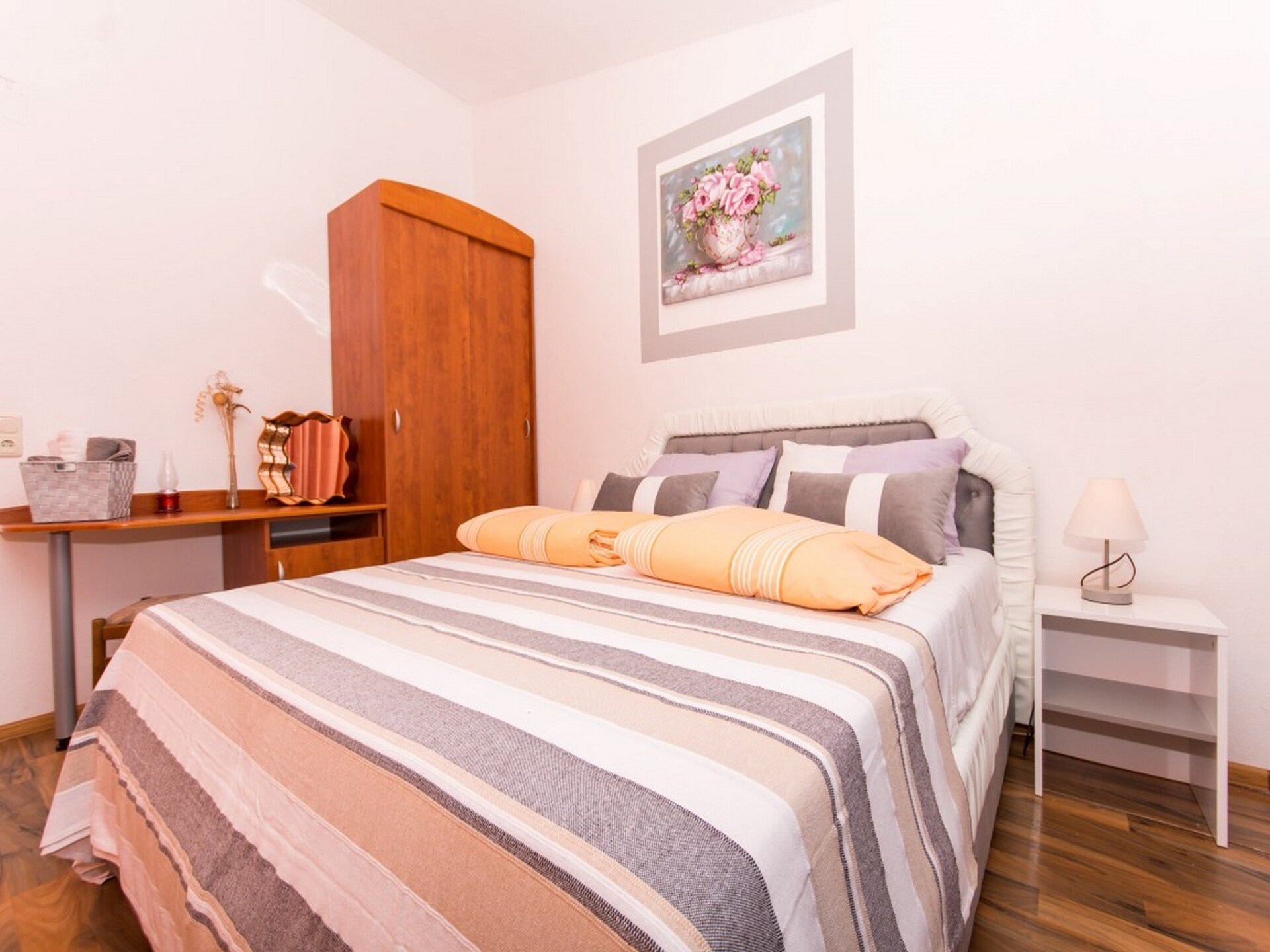 Appartement met balkon en zeezicht vlakbij het strand van Okrug Gornji - foto 3