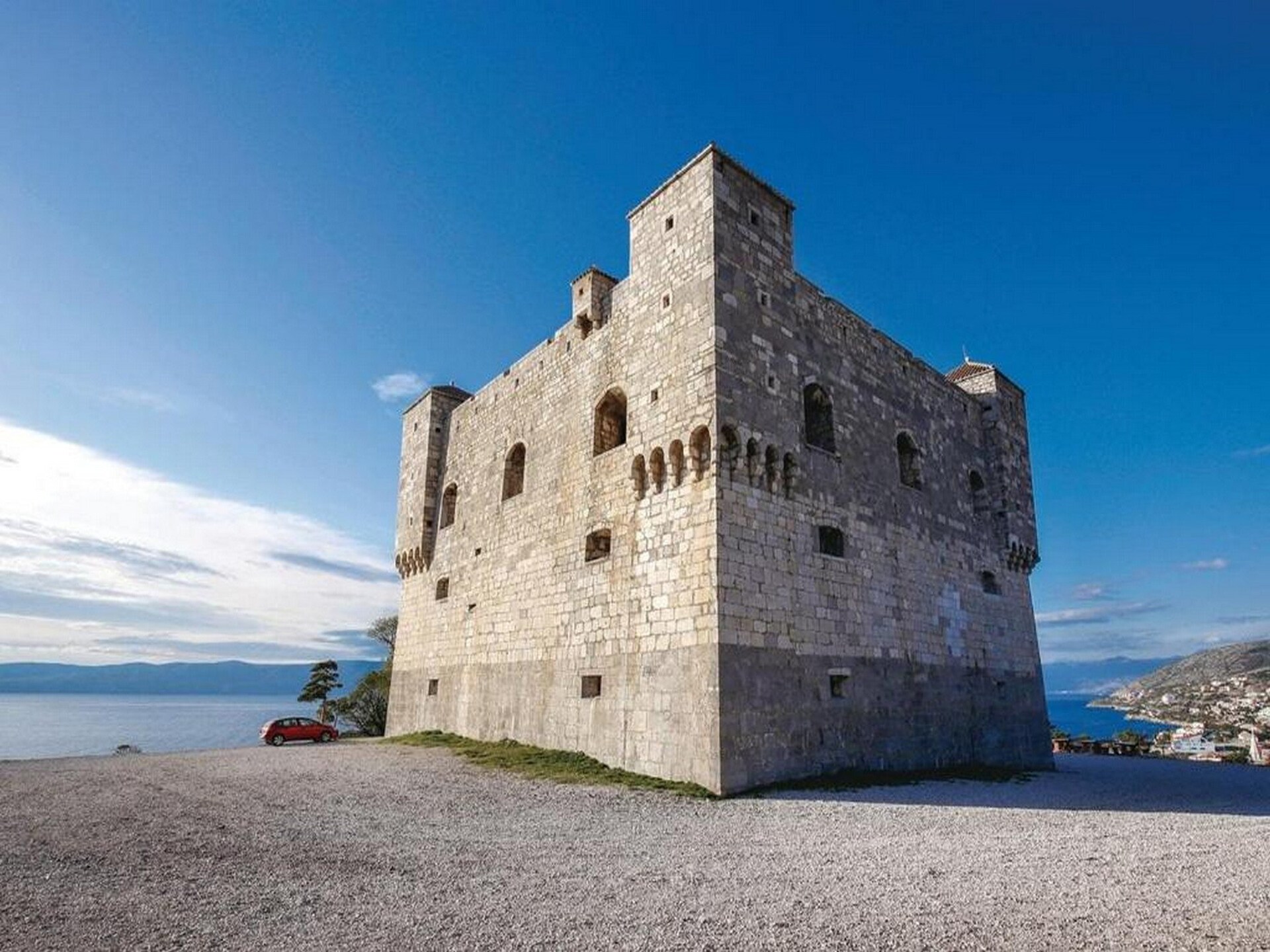 Gezellig appartement in historisch Senj, 200m van het strand - foto 22
