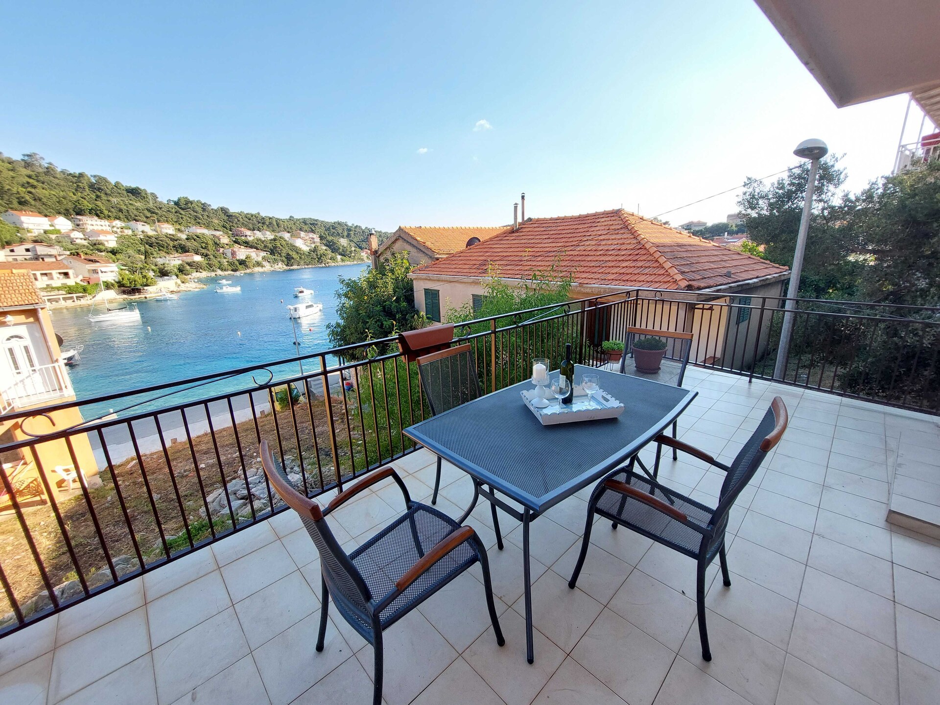 Ruim appartement met zeezicht en terras in Smokvica - foto 19