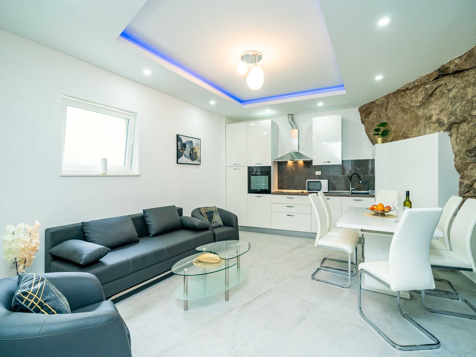 Appartement met terras en zeezicht direct aan zee in Molunat - foto 1