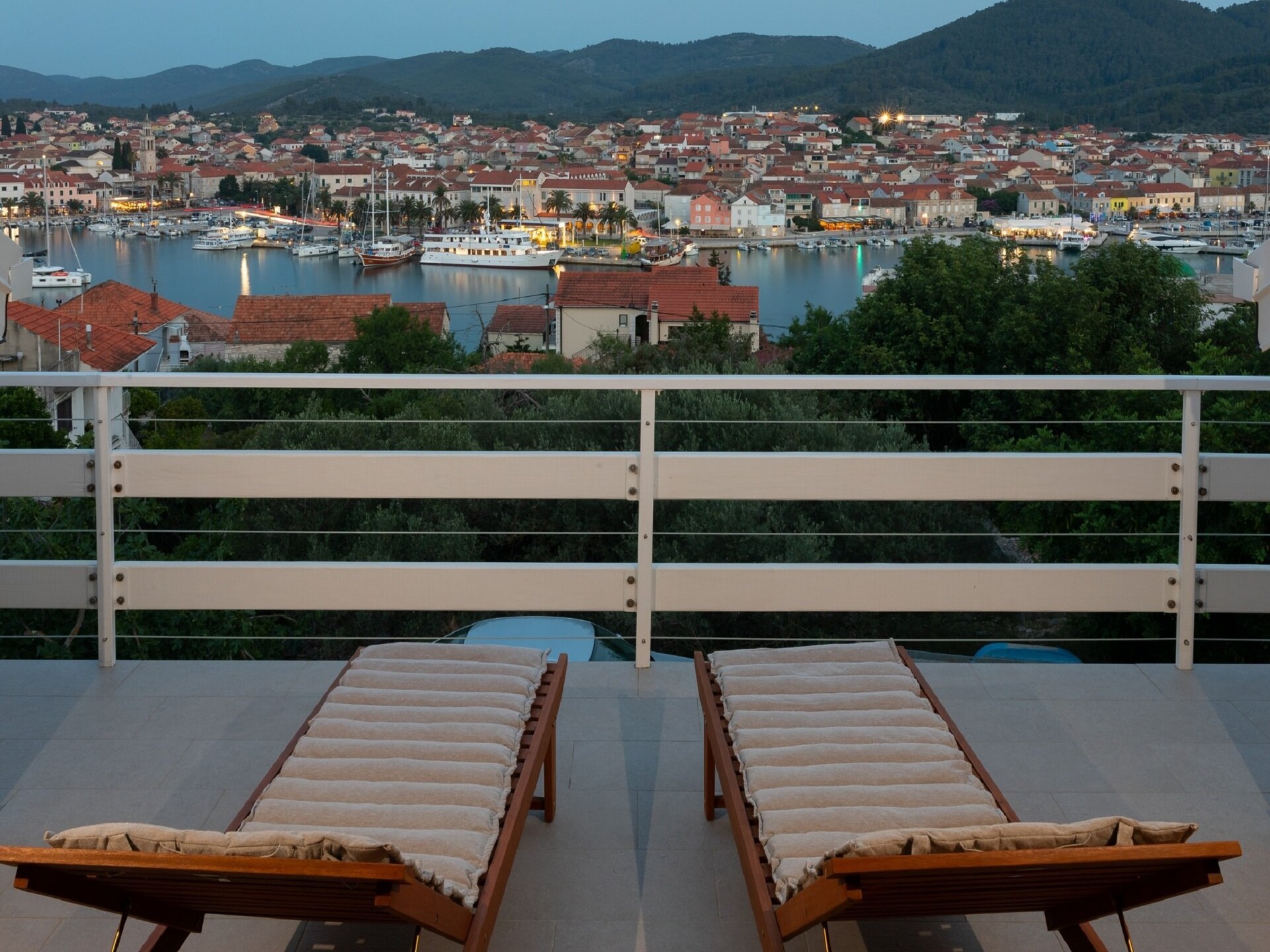 Royaal appartement met zeezicht en terras op 200 meter van het strand in Vela Luka - foto 20