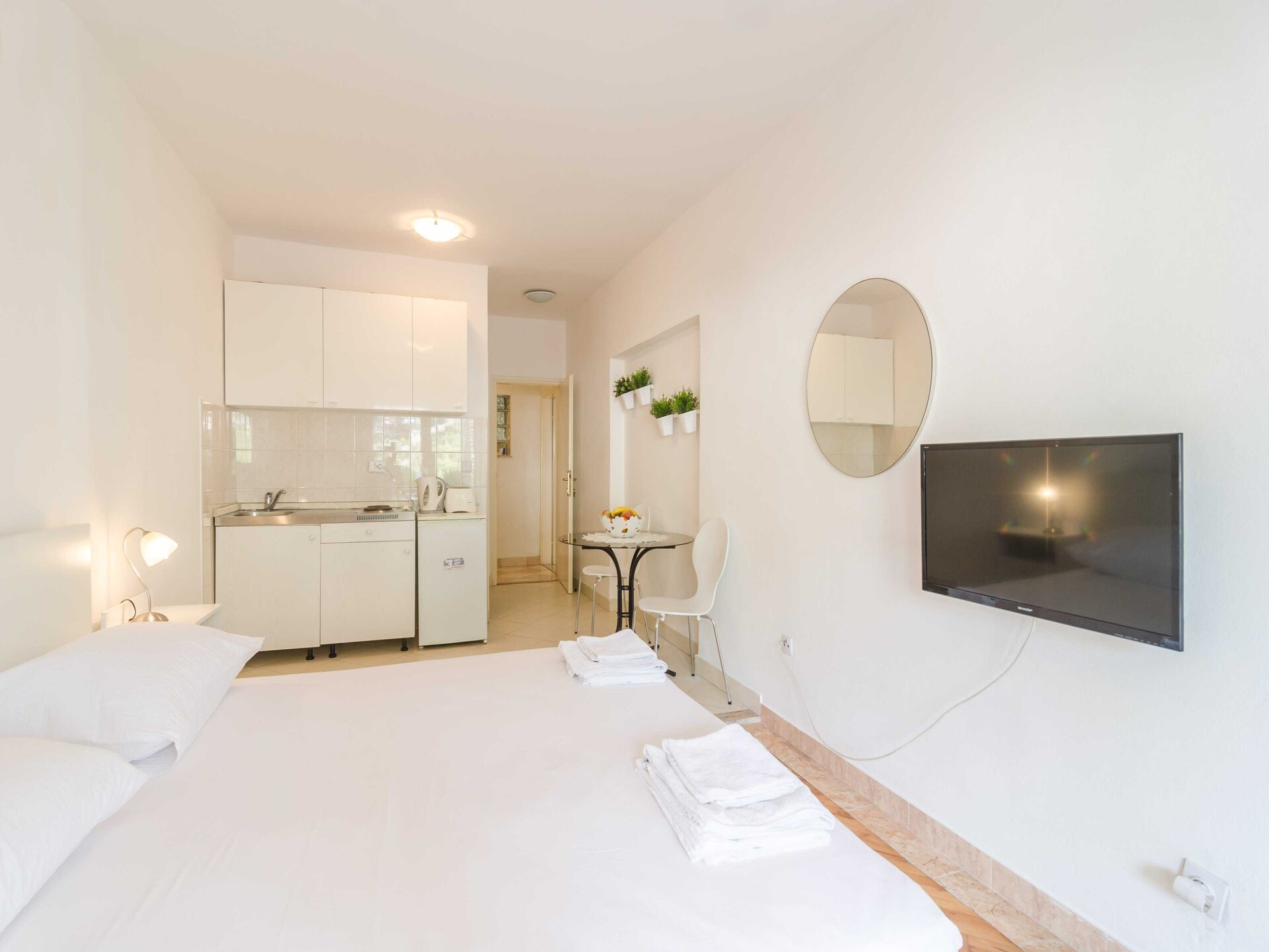 Kompact studio-appartement met balkon op 300 meter van het strand in Dubrovnik - foto 16