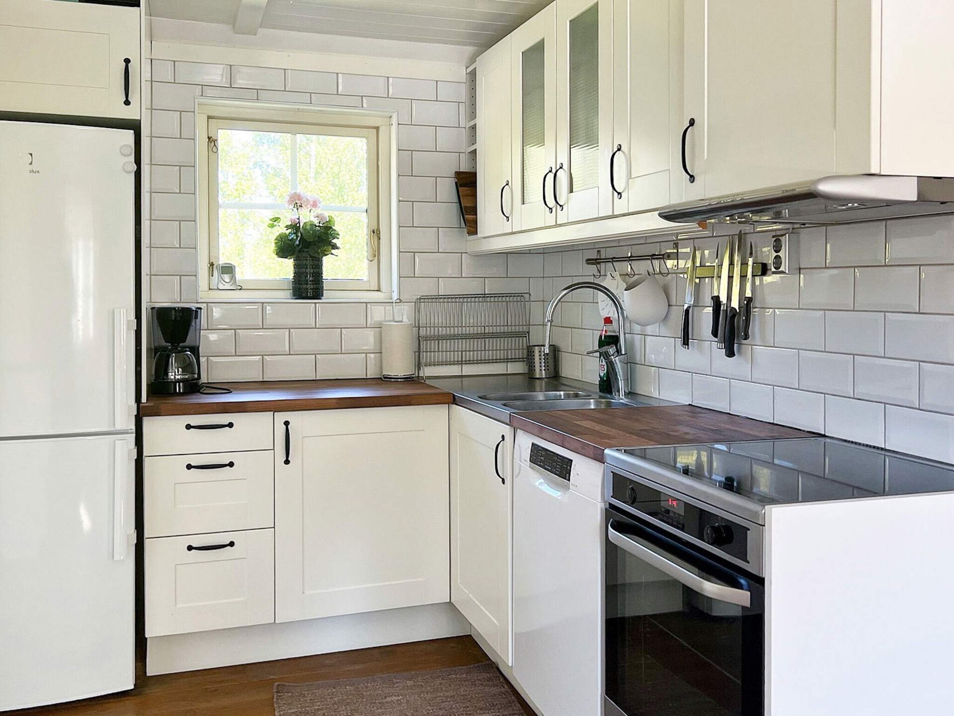 4-persoons vakantiehuis in Håcksvik op 700m van het meer - foto 19
