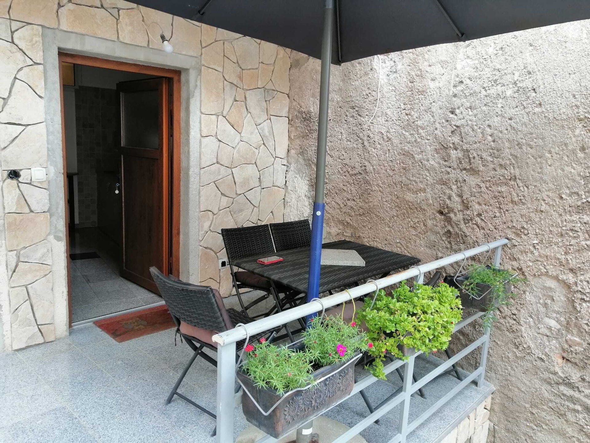 5-persoons appartement aan het strand in Senj met terras - foto 12