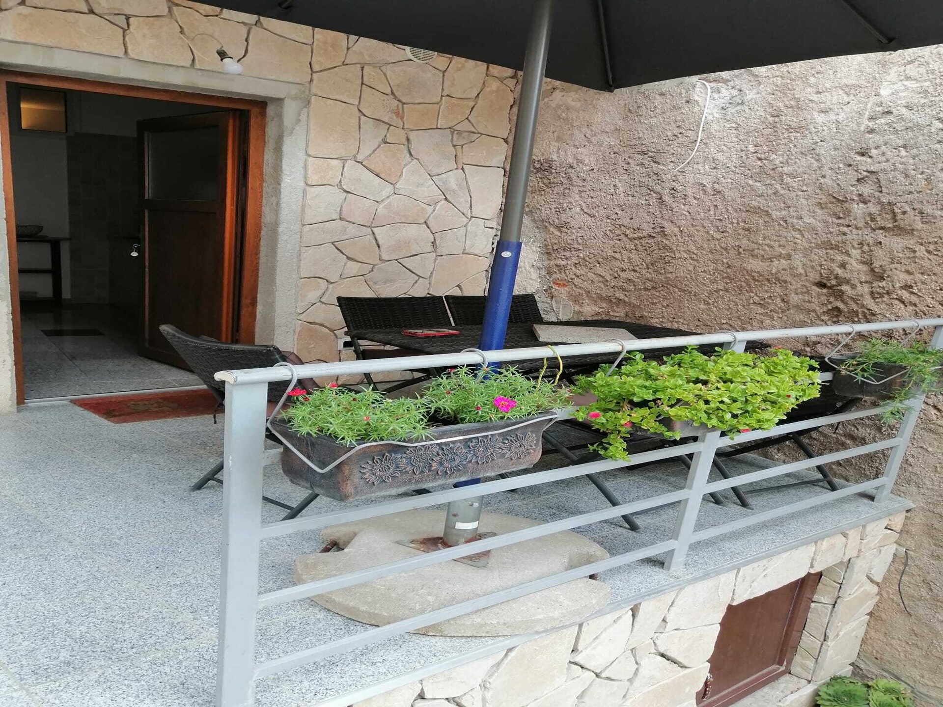 5-persoons appartement aan het strand in Senj met terras - foto 14