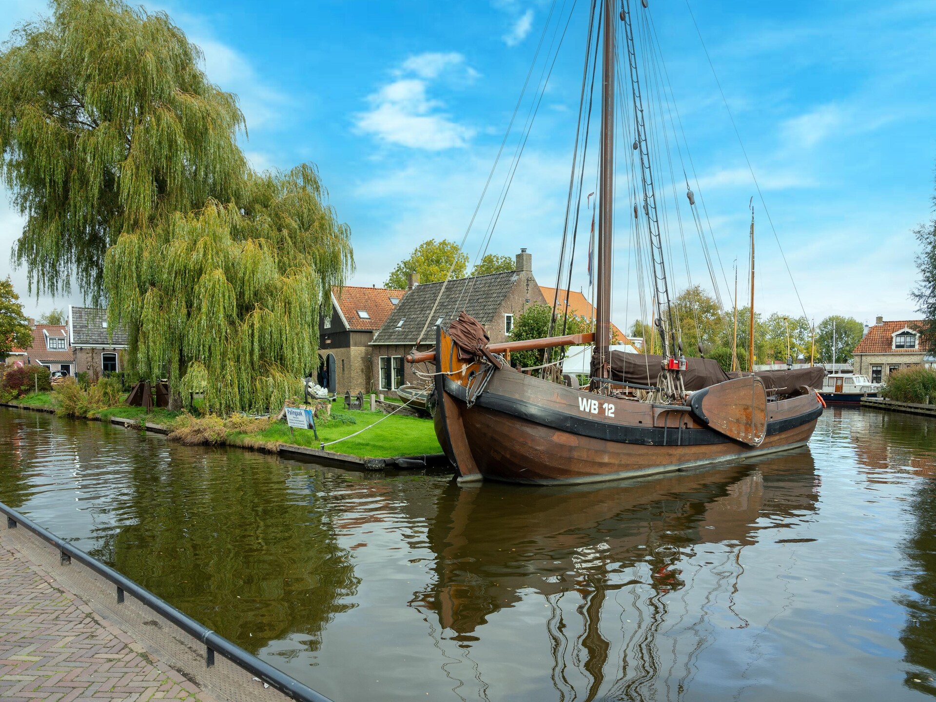 Vrijstaand vakantiehuis in Heeg met aanlegsteiger aan het water - foto 39