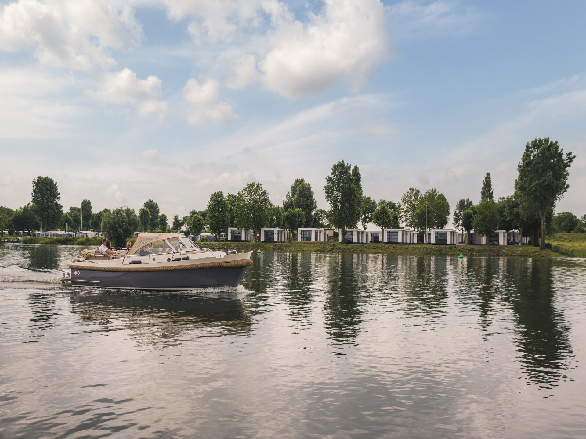 Tiny House aan het Nederrijnmeer: romantisch verblijf met uitzicht in Maurik - foto 33