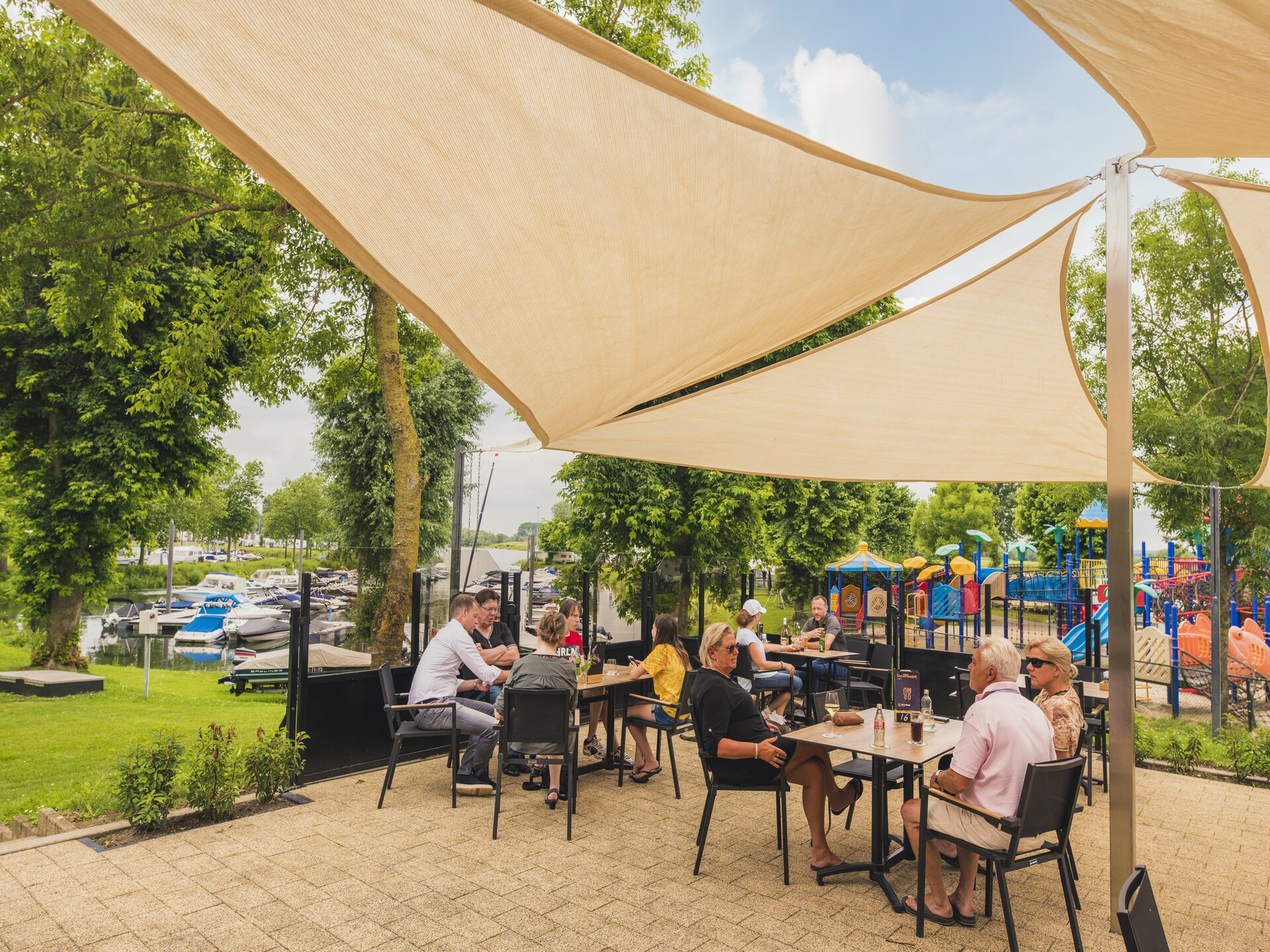 Tiny House aan het Nederrijnmeer: romantisch verblijf met uitzicht in Maurik - foto 23
