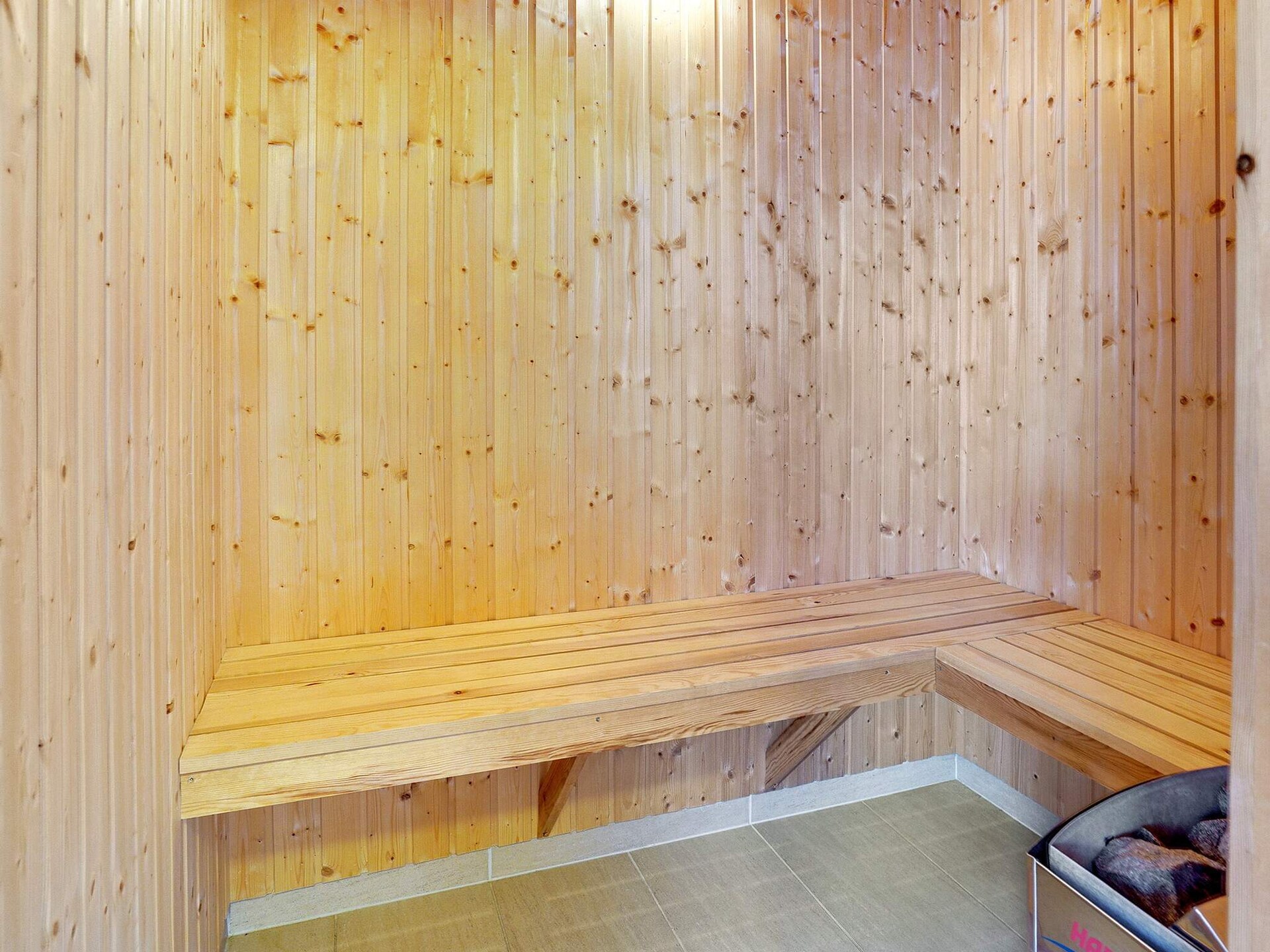 Vrijstaand vakantiehuis met sauna en whirlpool op 170m van Grønhøj Strand - foto 24