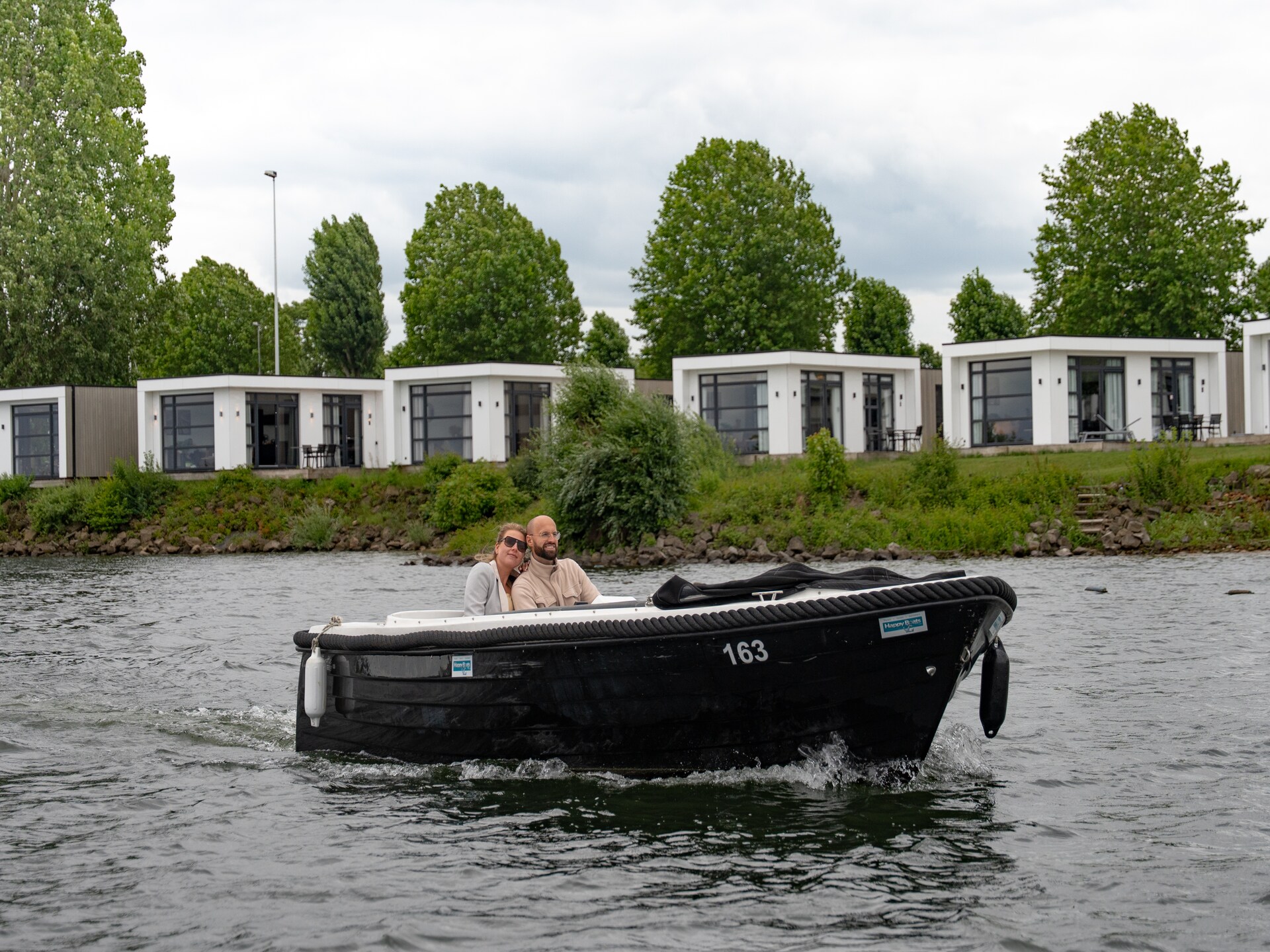 Modern vakantiehuis aan het water in Maurik voor 6 personen - foto 47