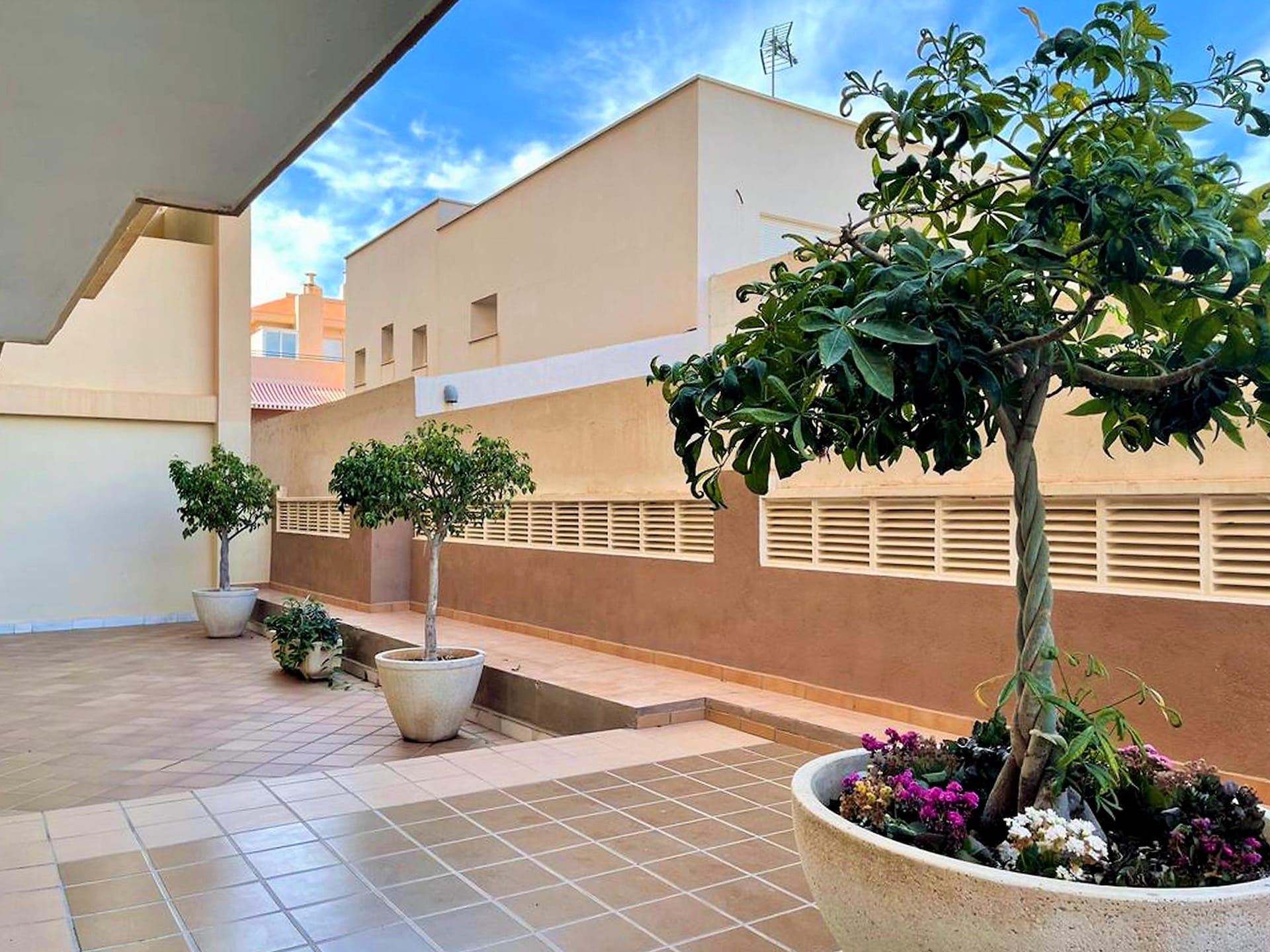 Op 400 m van het strand: Licht appartement in Roquetas de Mar - foto 26