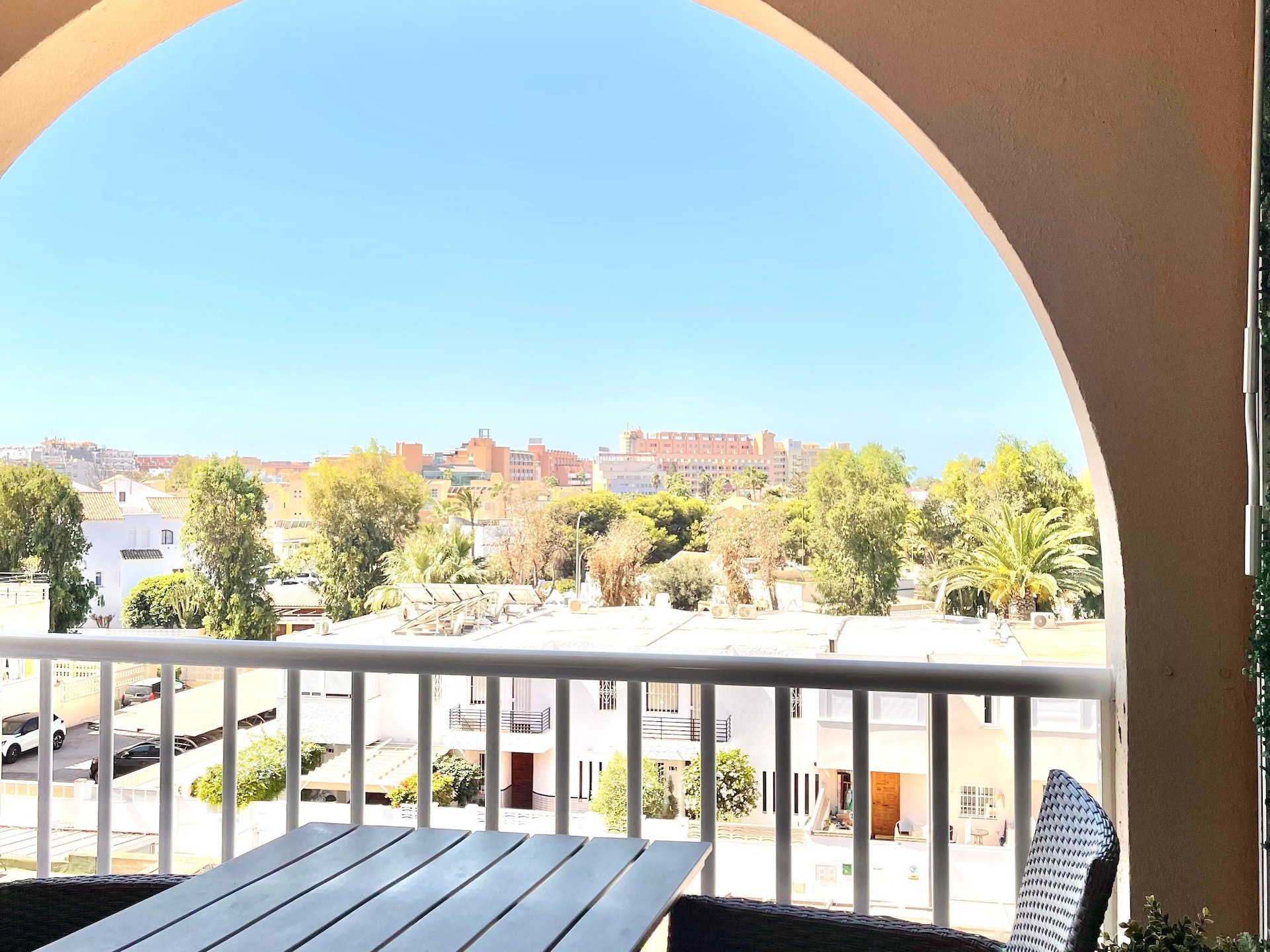 Op 400 m van het strand: Licht appartement in Roquetas de Mar - foto 5