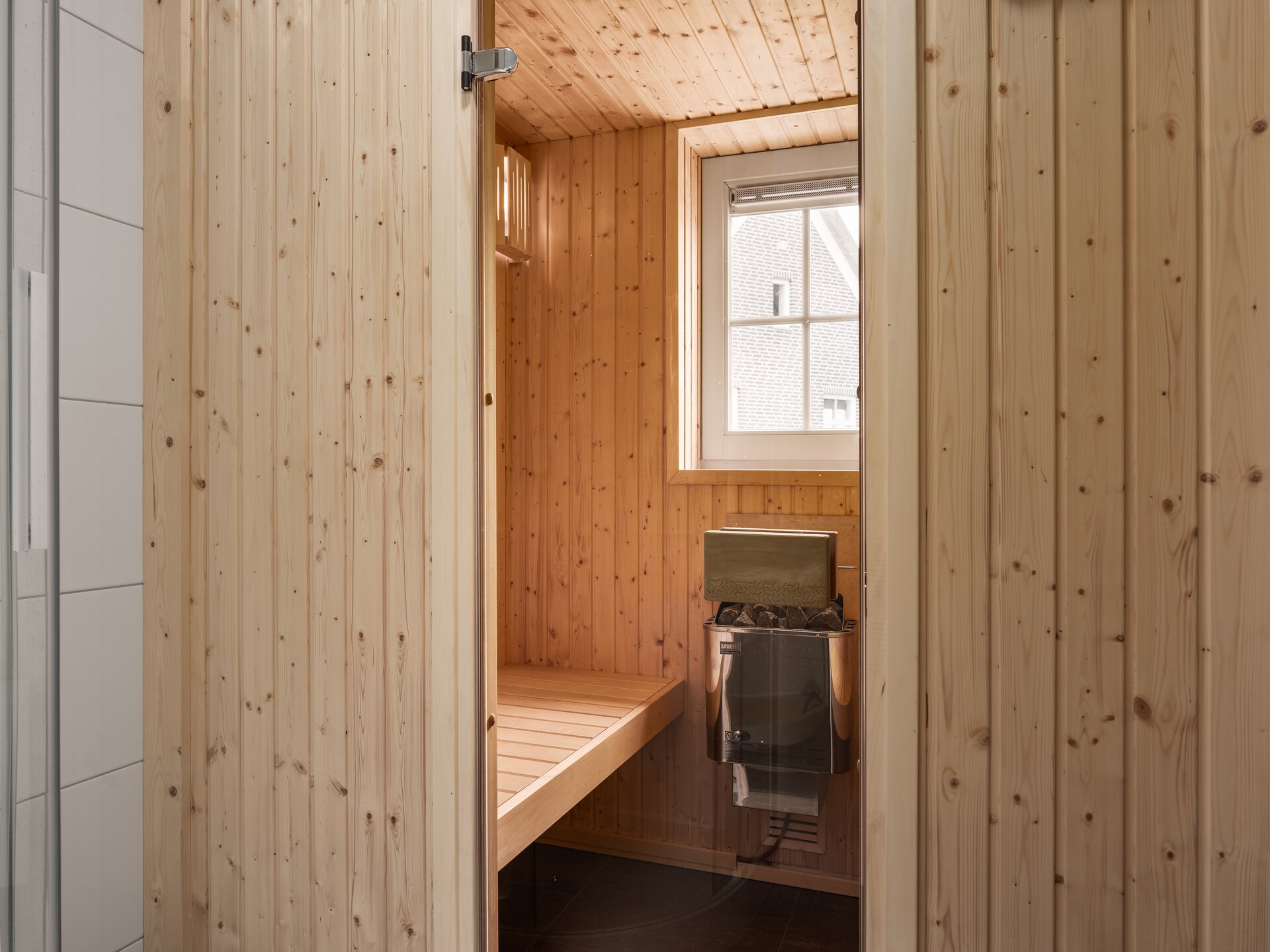 Luxe rietgedekte villa met sauna en stoomdouche op vakantiepark bij Someren - foto 31