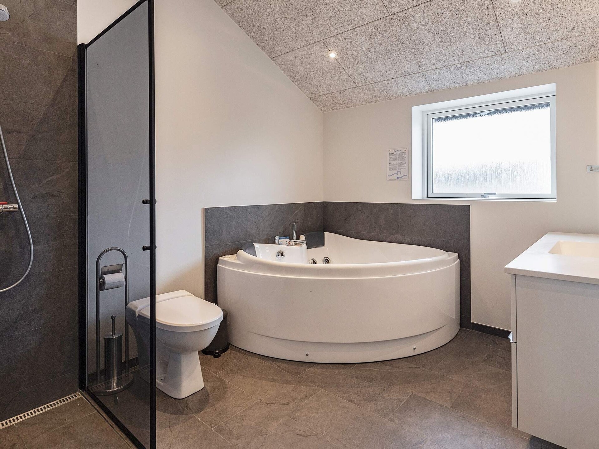 10-persoons vakantiehuis aan zee in Idestrup met sauna en whirlpool - foto 36