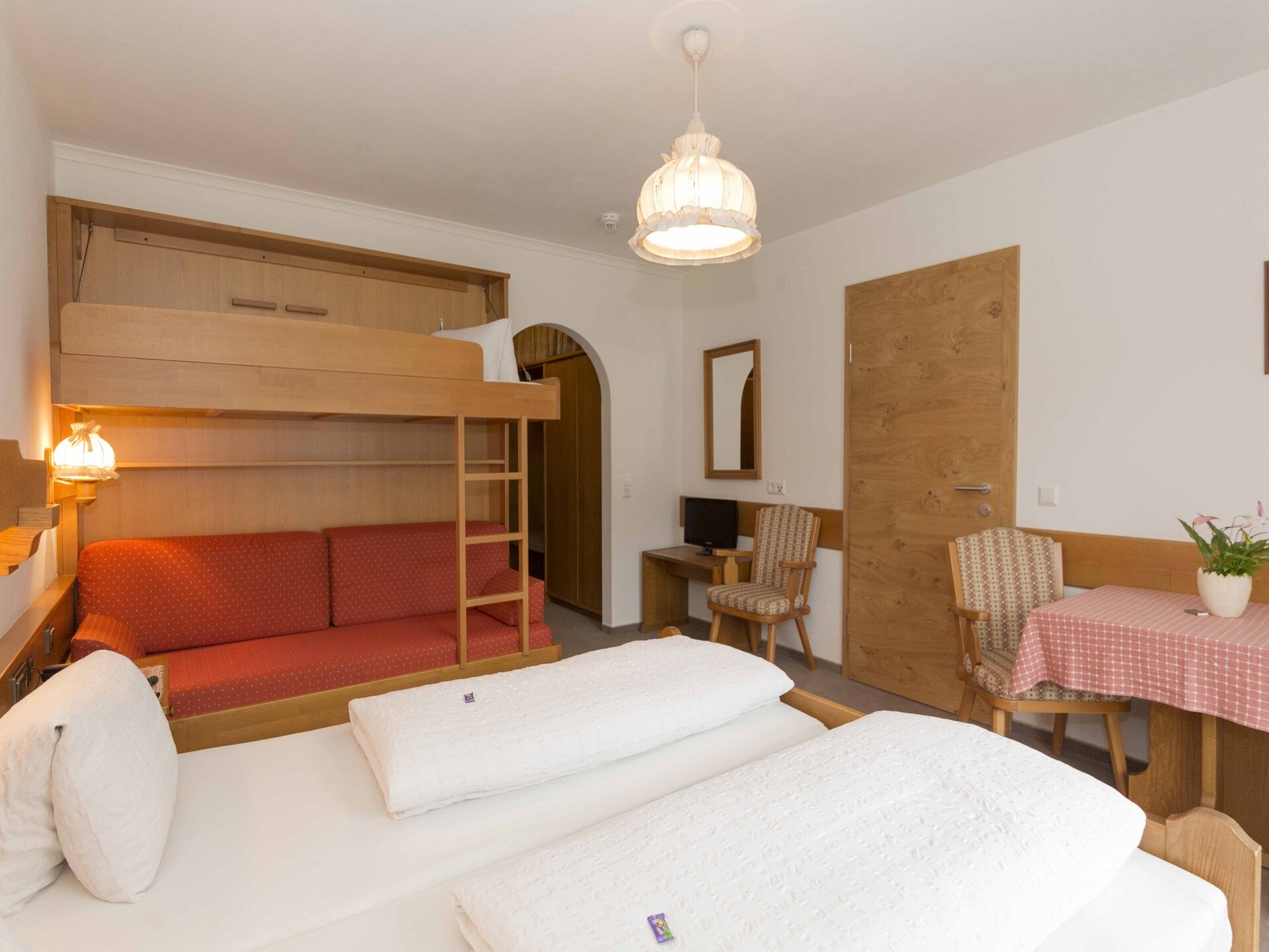 Appartement Anna in Radstadt: direct aan de piste met sauna en boerderijcharme - foto 11