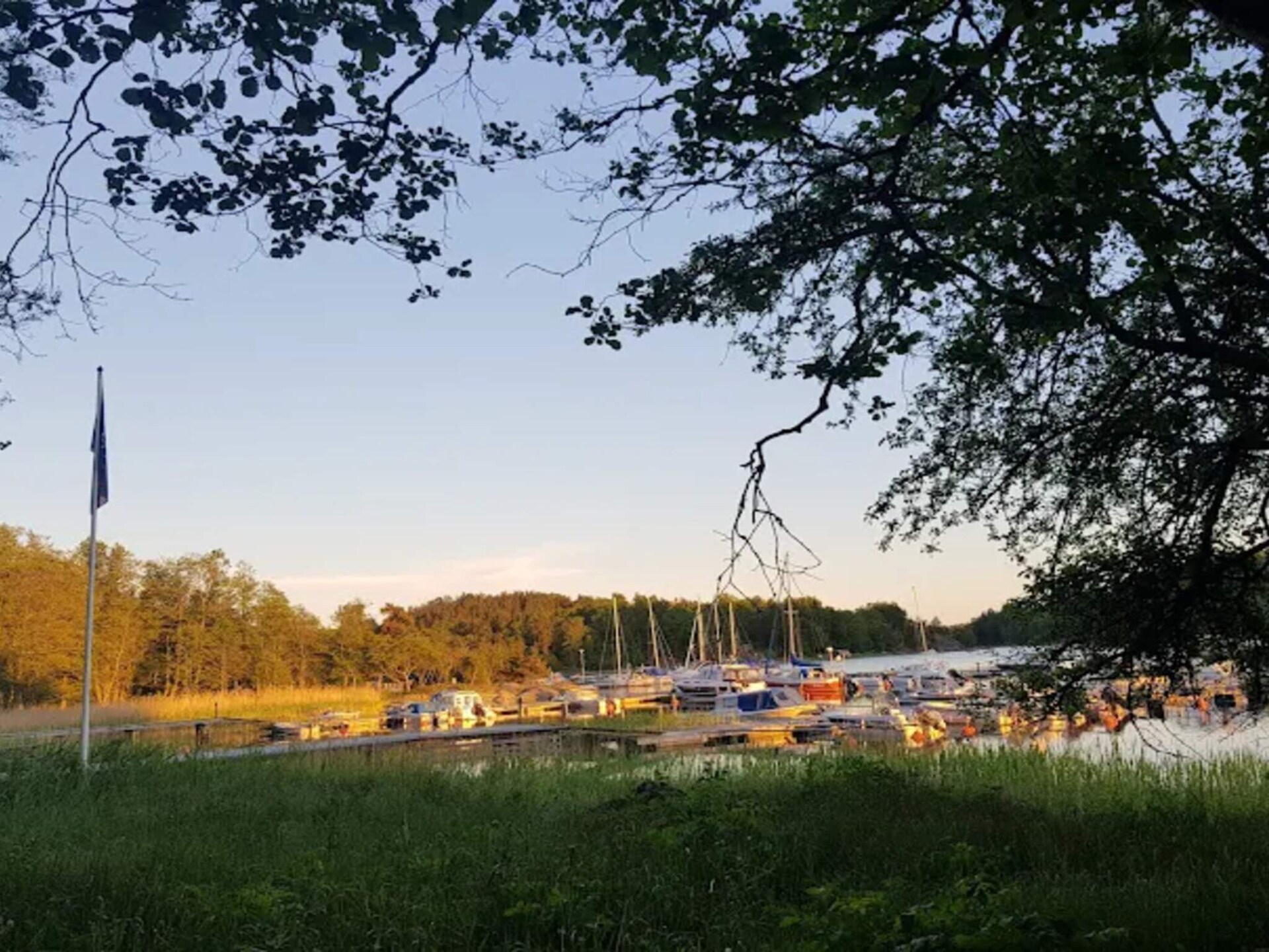 Idyllische blokhut aan het Stora Färgen-meer met panoramisch uitzicht - foto 7