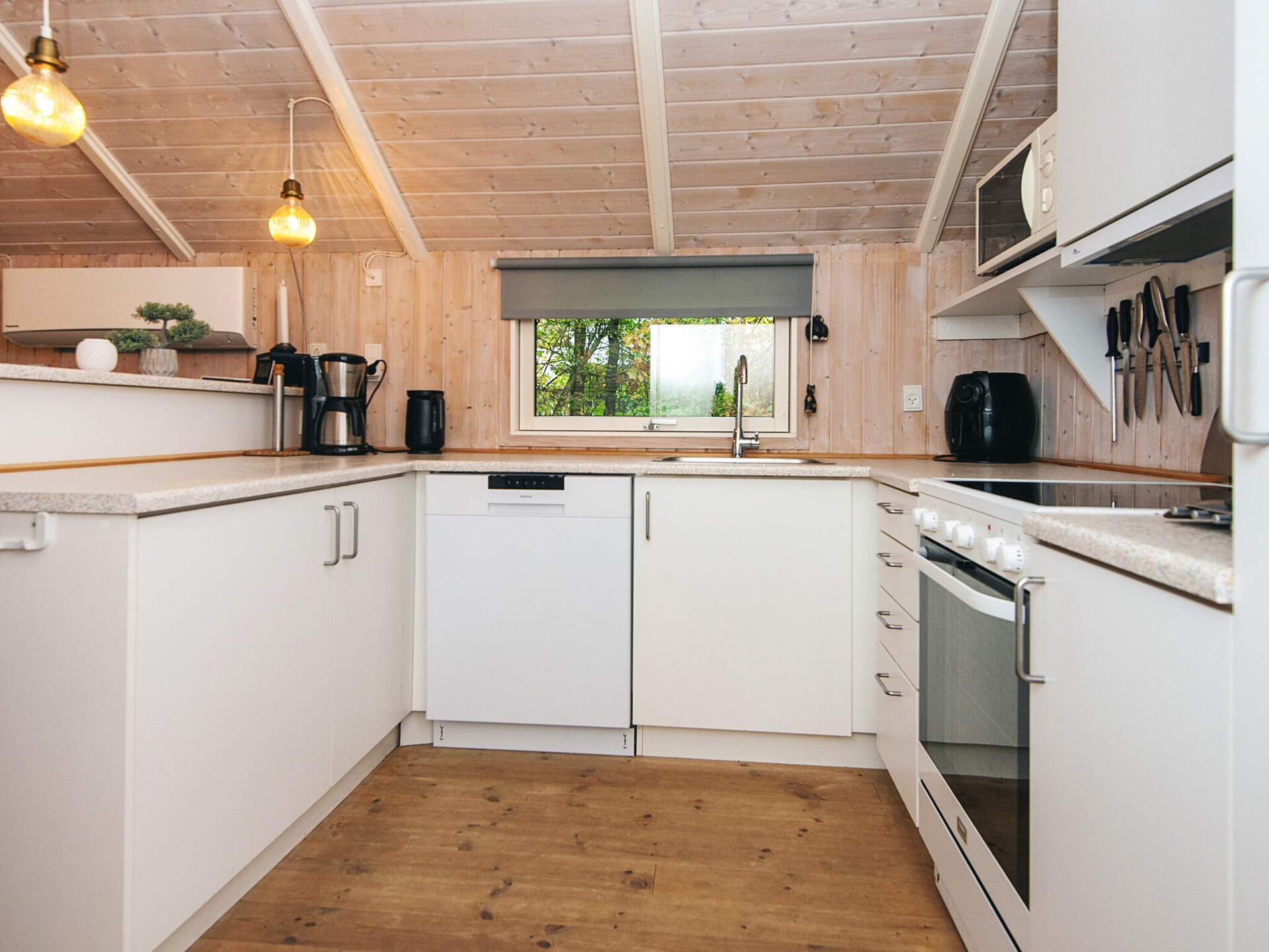 Gezellig vakantiehuis aan het Kvie-meer met whirlpool voor 6 personen - foto 15