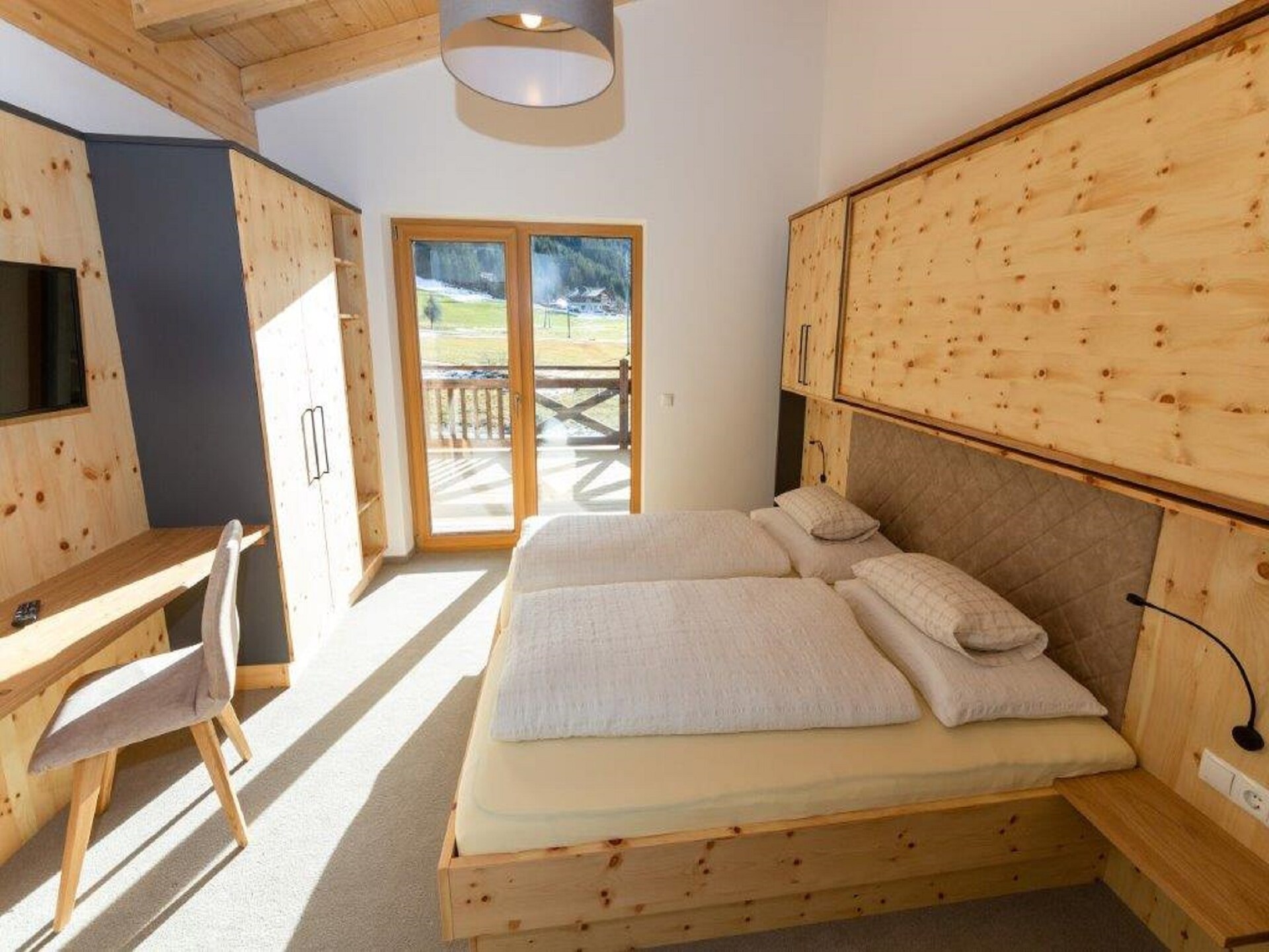 Vrijstaand chalet direct aan de skipiste in Kleinarl - foto 9