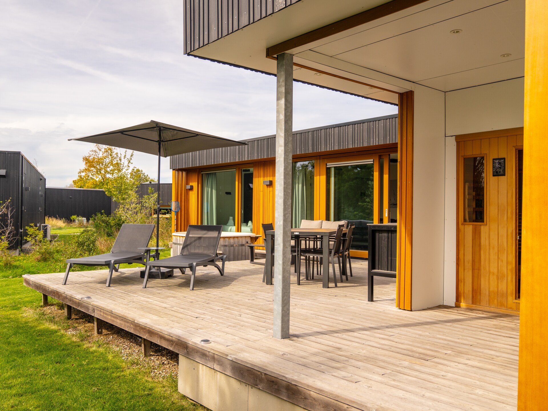 Tiny house met airco op autovrij Beach Resort Brouwersdam - foto 11