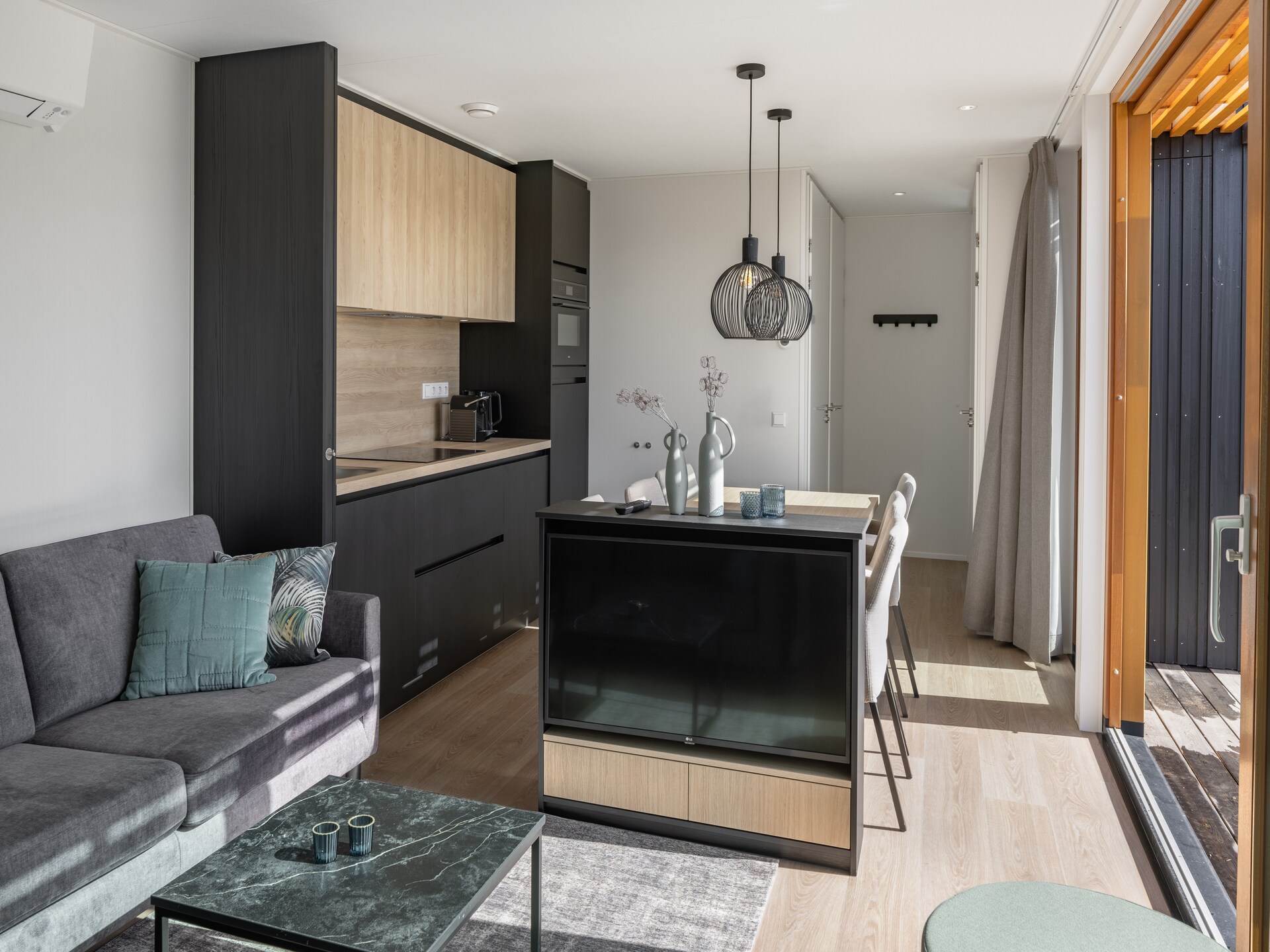 Vrijstaande lodge aan Brouwersdam: modern comfort voor 6 personen - foto 2