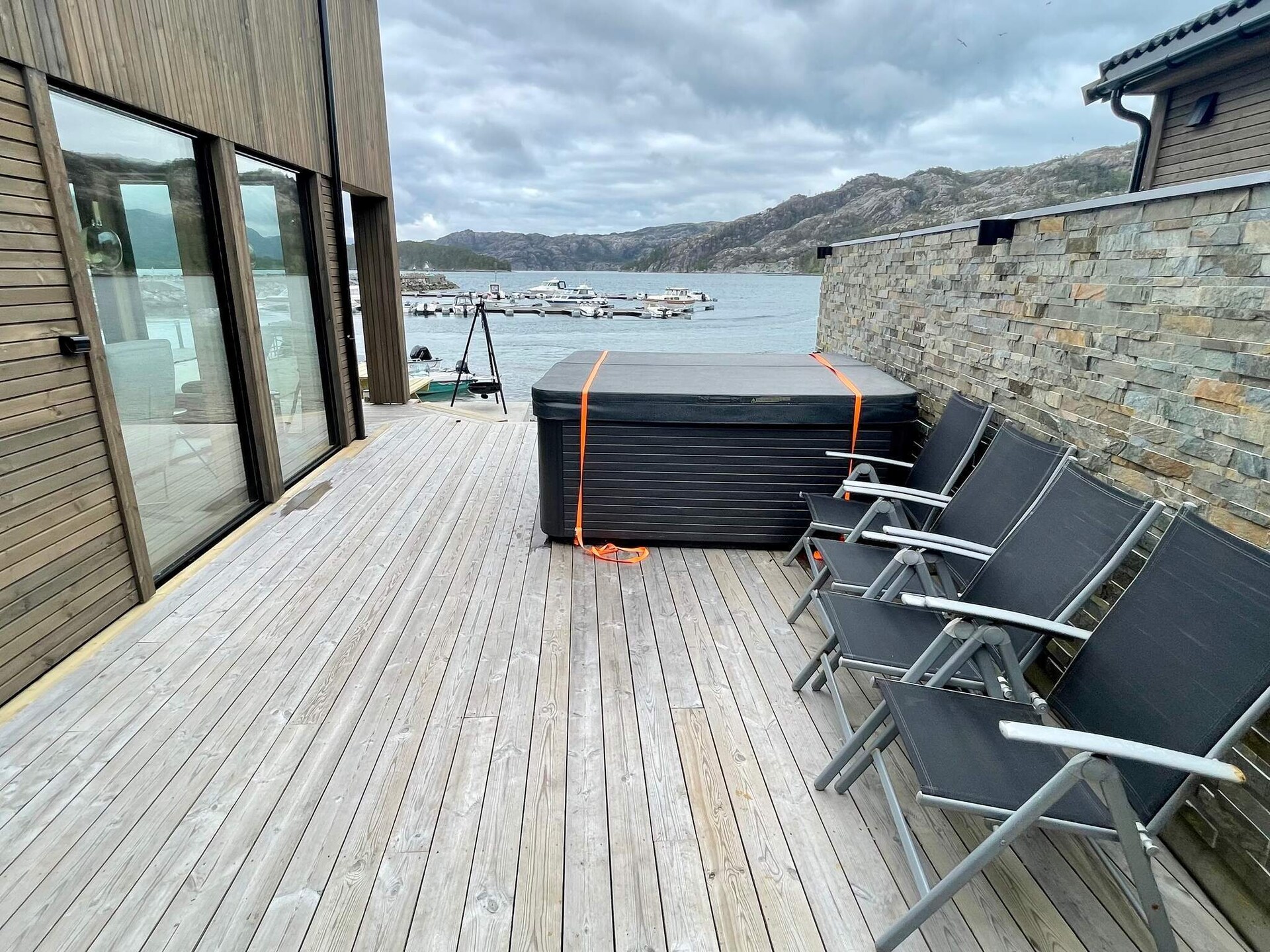 Exclusief vissershuis aan de fjord op Huglo met eigen kustlijn - foto 14