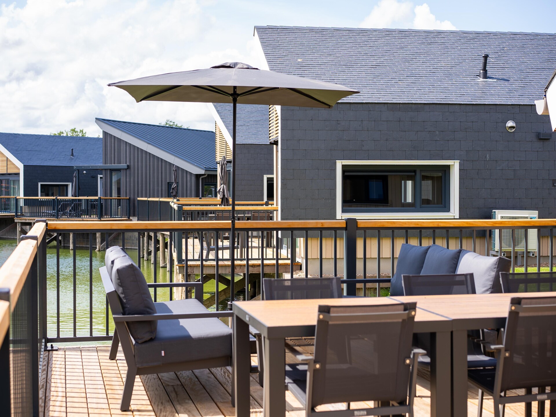 Moderne watervilla voor 8 personen op Vakantiepark Zeebad in Breskens - foto 12