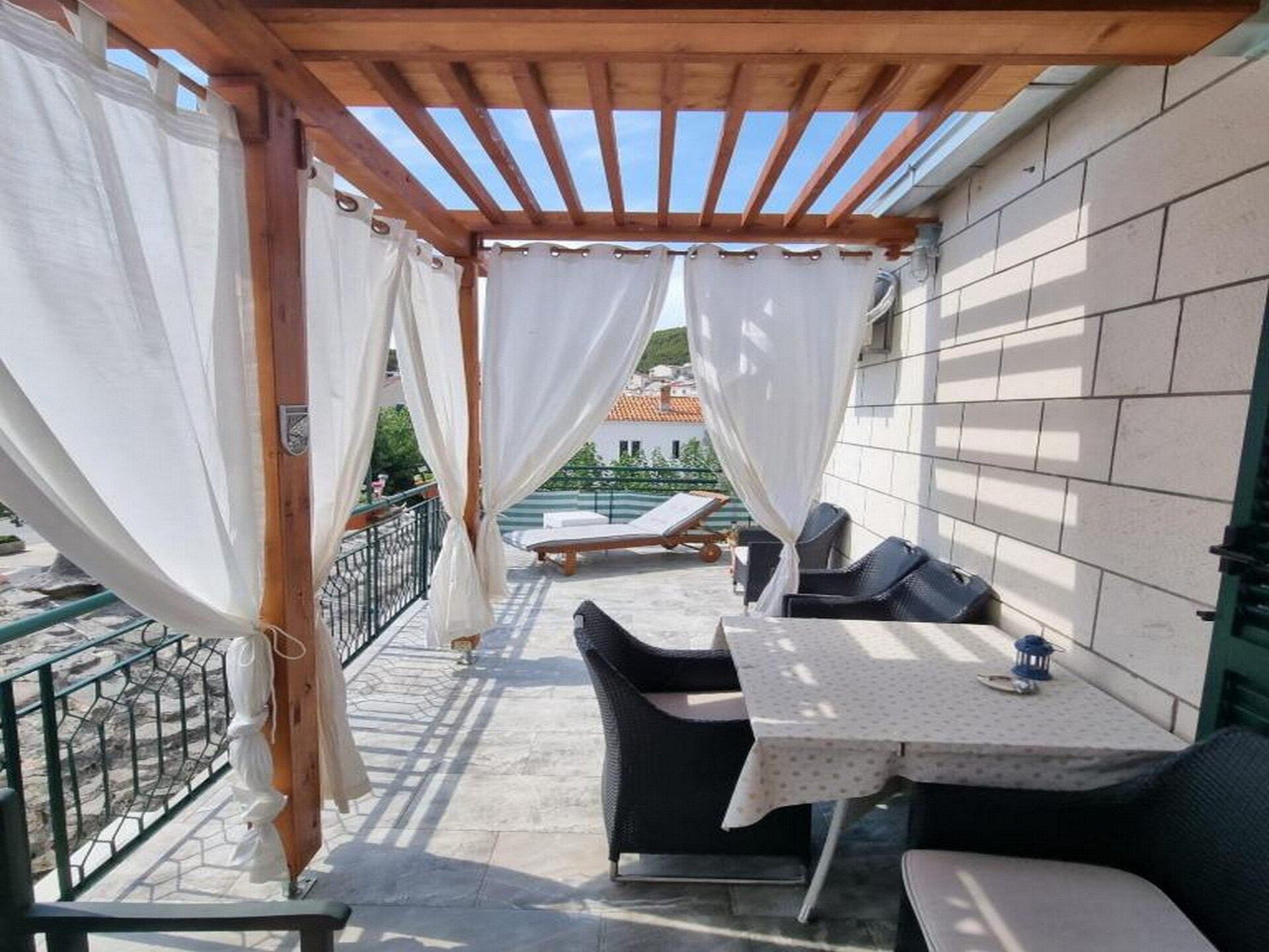 Appartement aan zee in Baška Voda met ruim terras en panoramisch zeezicht - foto 28
