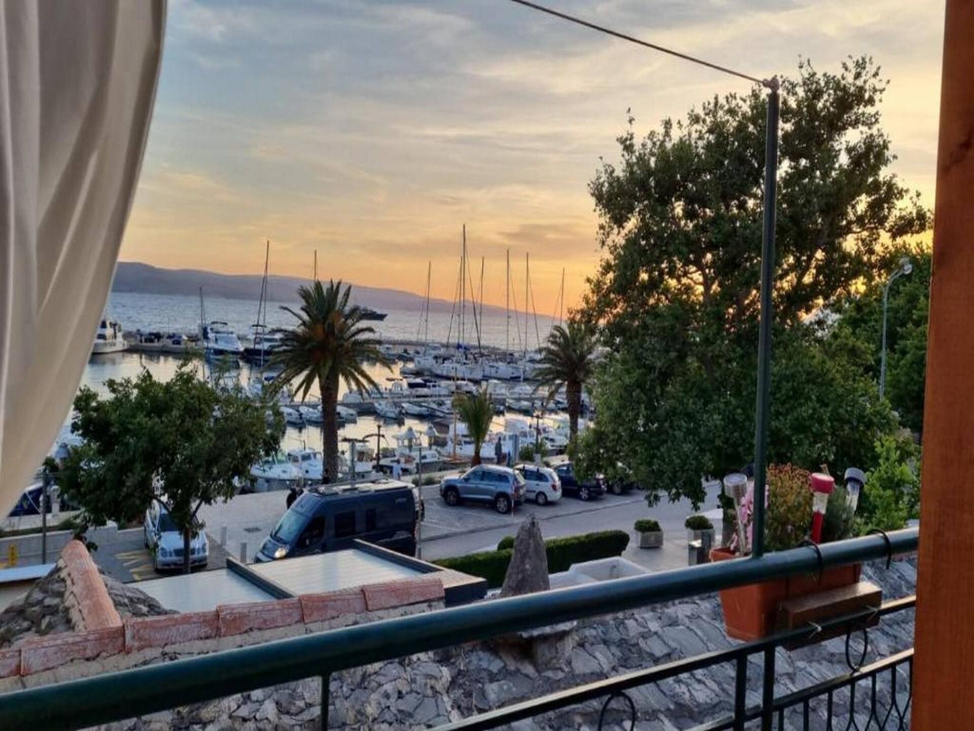 Appartement aan zee in Baška Voda met ruim terras en panoramisch zeezicht - foto 23
