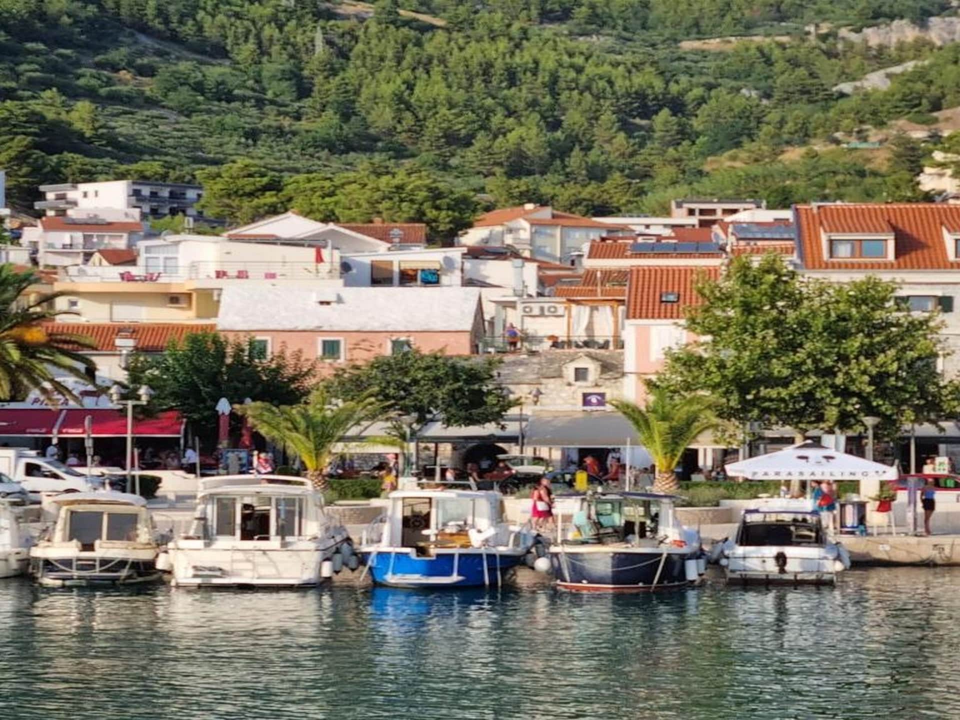 Appartement aan zee in Baška Voda met ruim terras en panoramisch zeezicht - foto 17