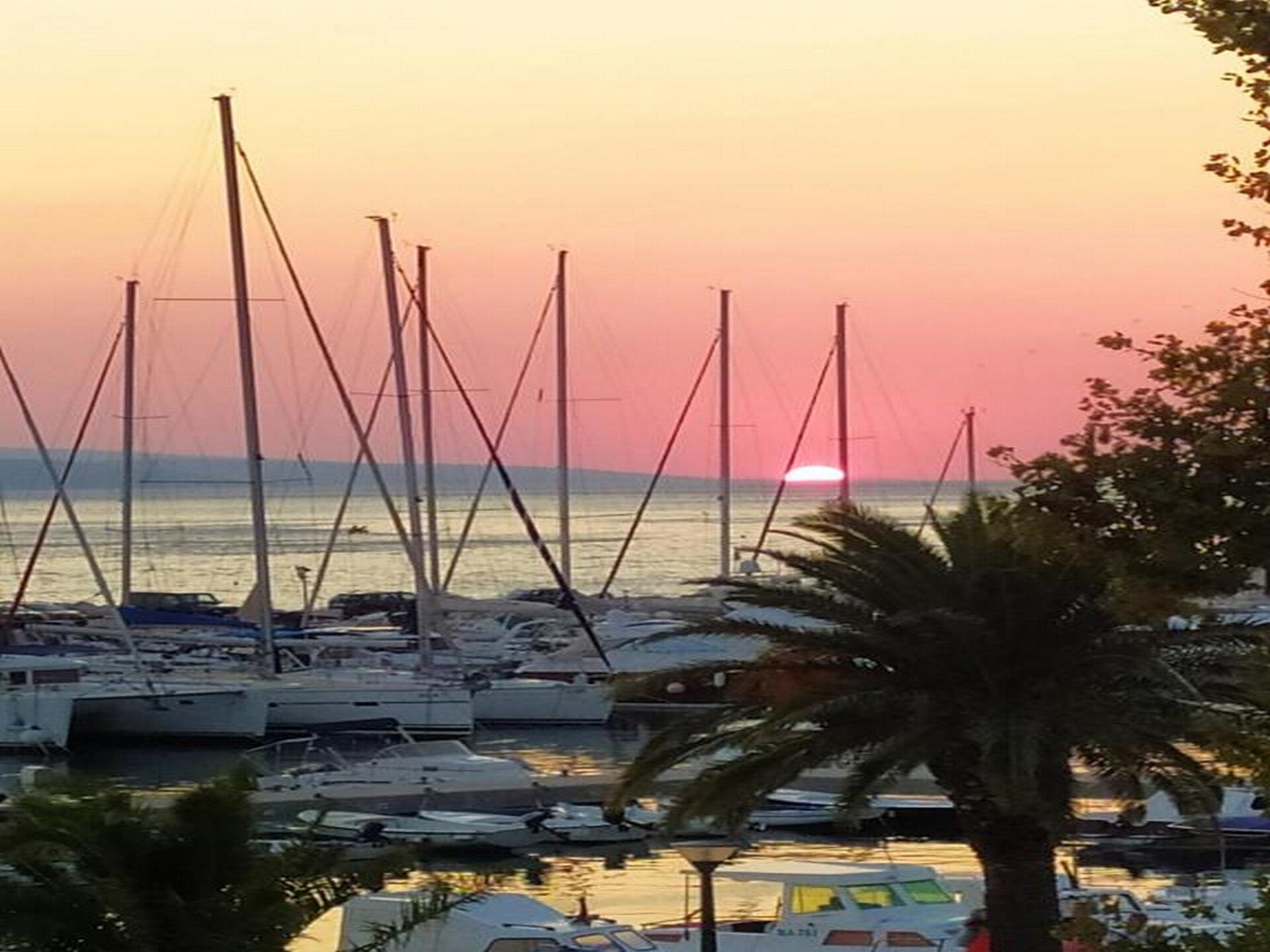 Appartement aan zee in Baška Voda met ruim terras en panoramisch zeezicht - foto 10