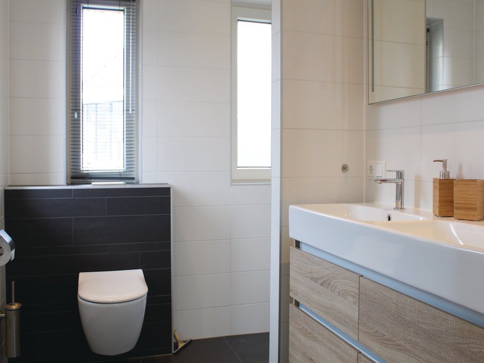 Rietgedekte villa met sauna en bubbelbad op vakantiepark in Friesland - foto 28