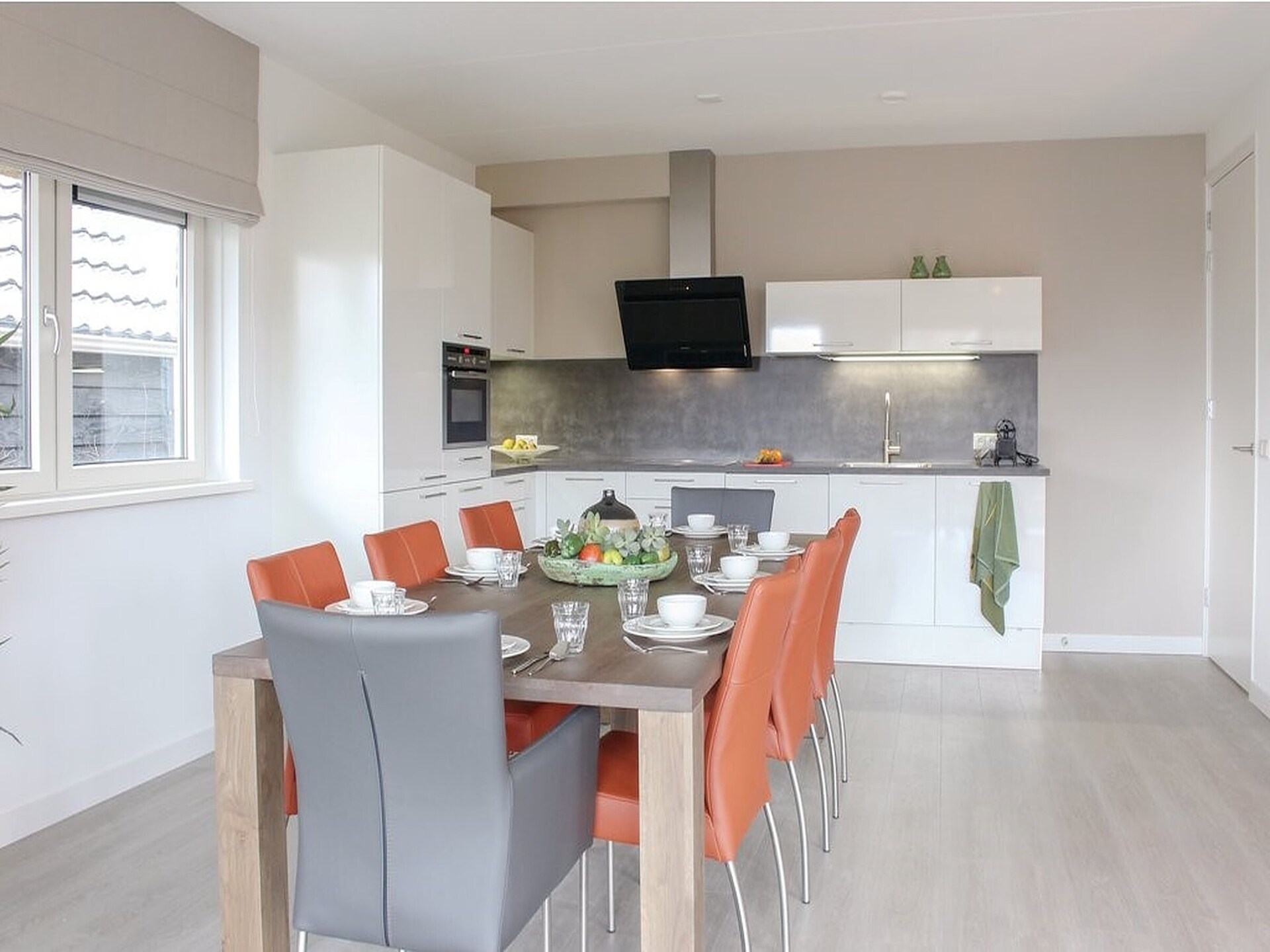 Luxe rietgedekte villa aan het water met sauna in Friesland - foto 11